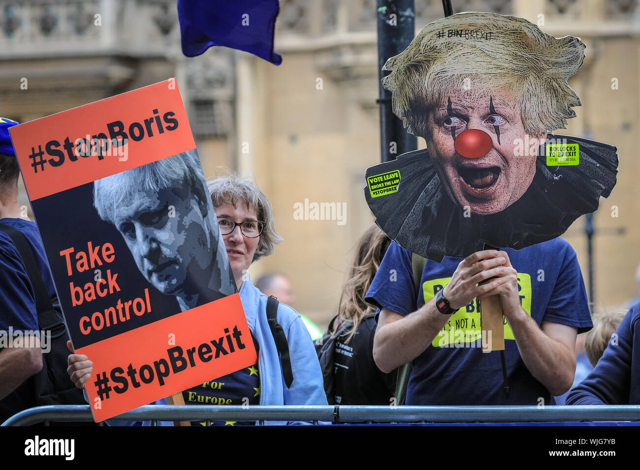 Westminster, Londra, 03 settembre 2019. Pro- e manifestanti Anti-Brexit rally intorno al parlamento e College Green in Westminster il giorno il Parlamento ritorna dal recesso. Foto Stock
