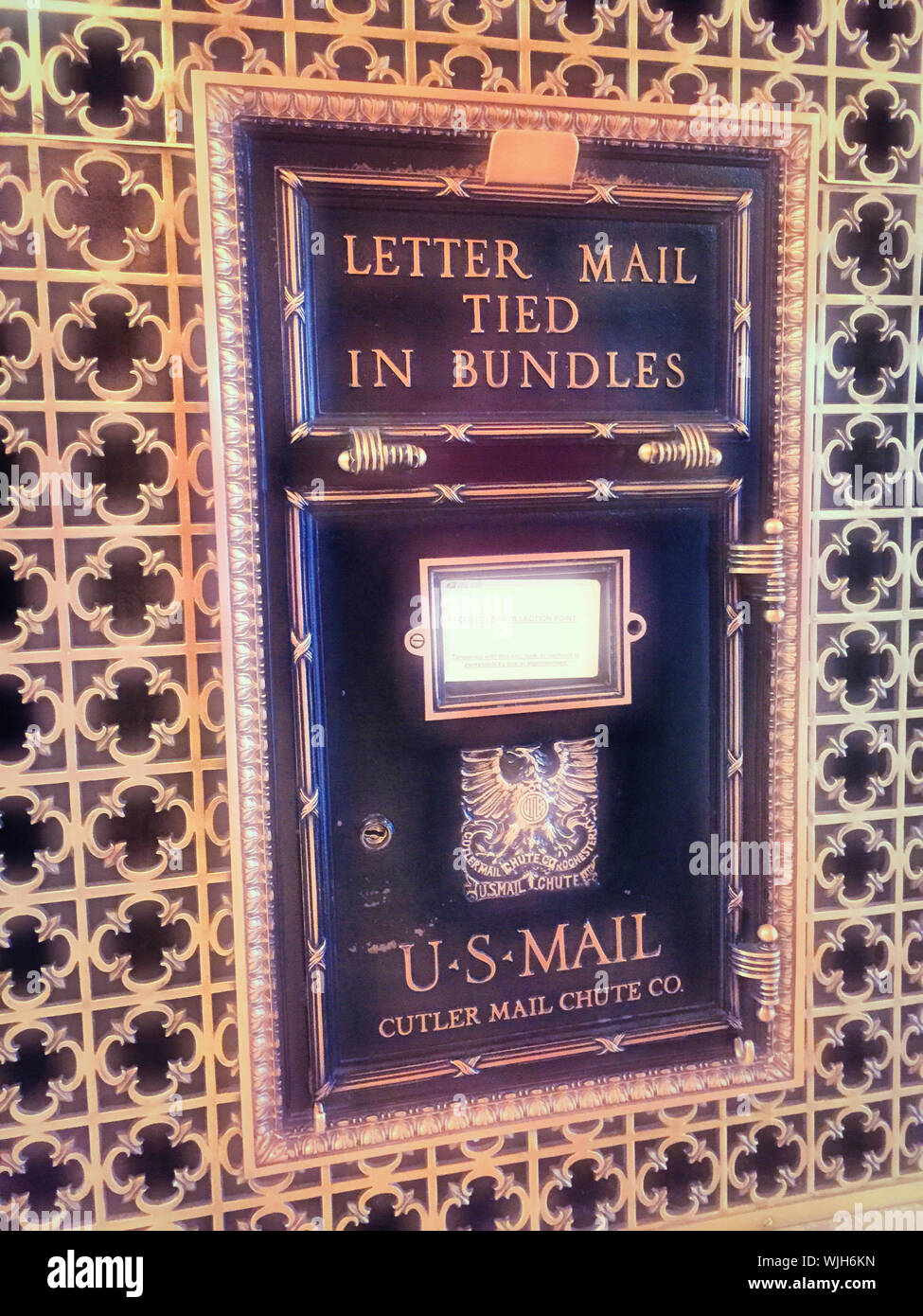 Cassetta postale ornati nella lobby di un Grand Central Plaza Office Building, New York, Stati Uniti d'America Foto Stock
