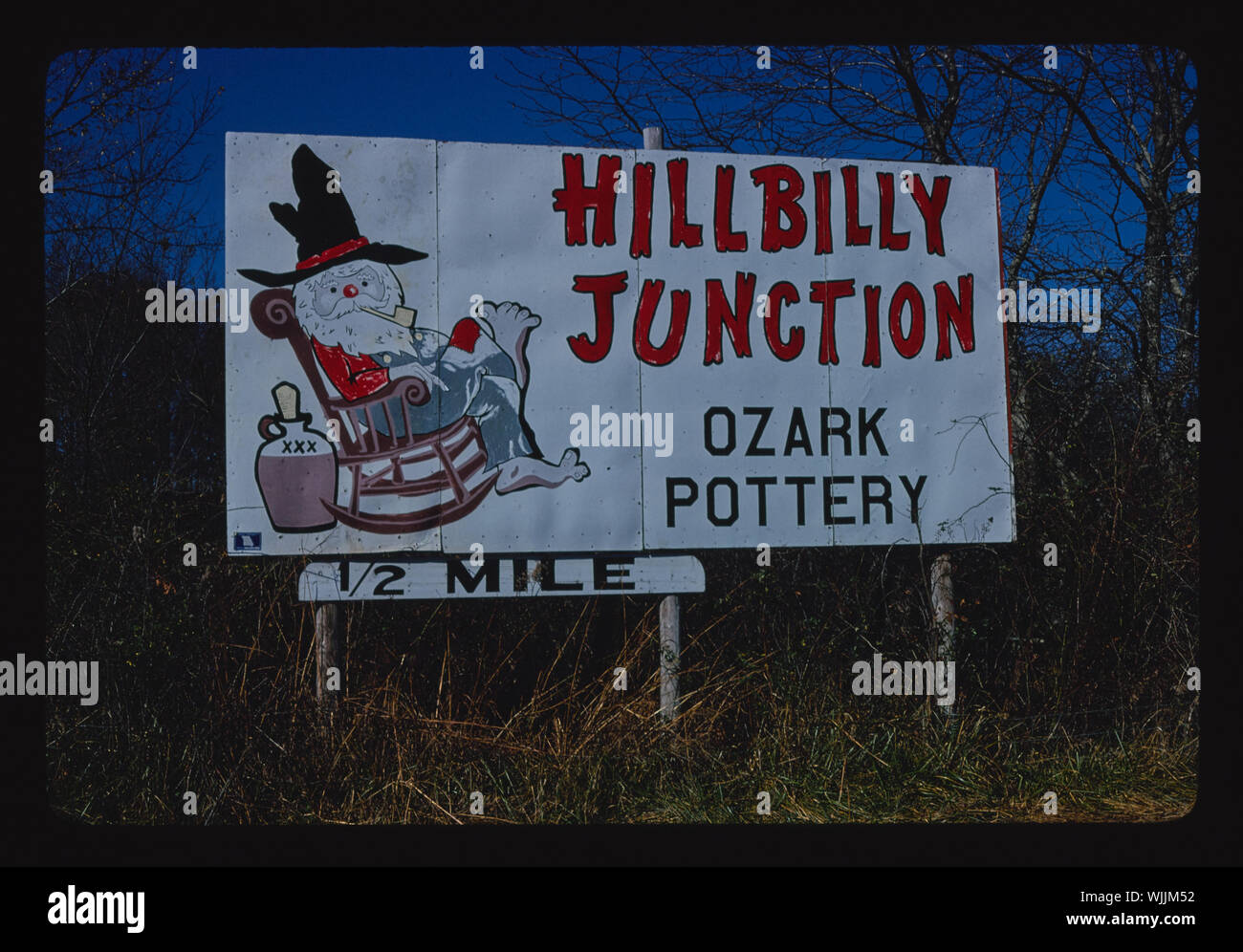 Hillbilly Junction affissioni, Route 60, Willow Springs, Missouri Foto Stock