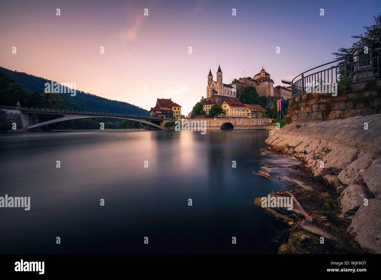 Aarburg il castello e il fiume Aare nel cantone di Argovia, Svizzera Foto Stock