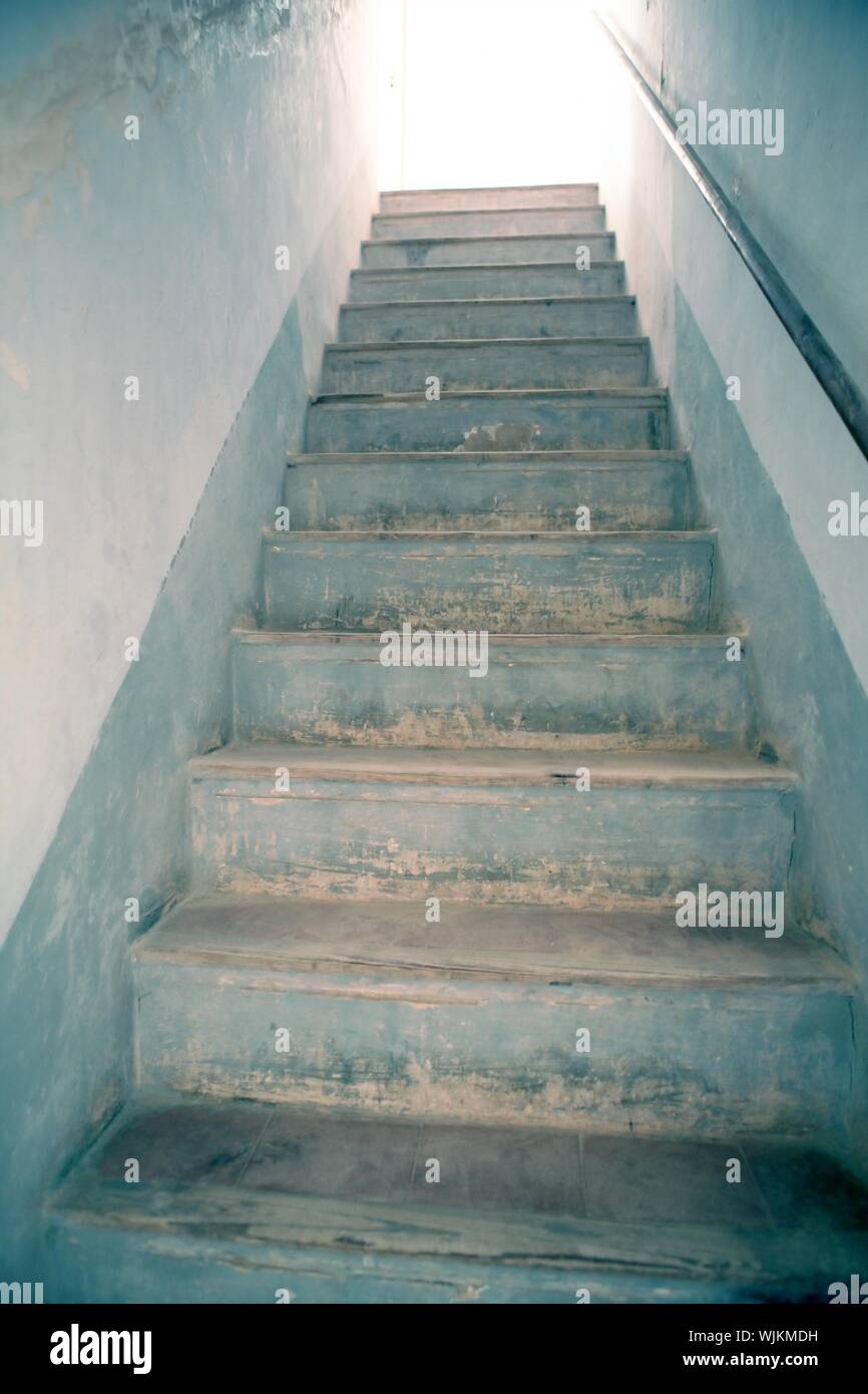 Scala di luce, metafora al cielo, il bianco fino shine Foto Stock