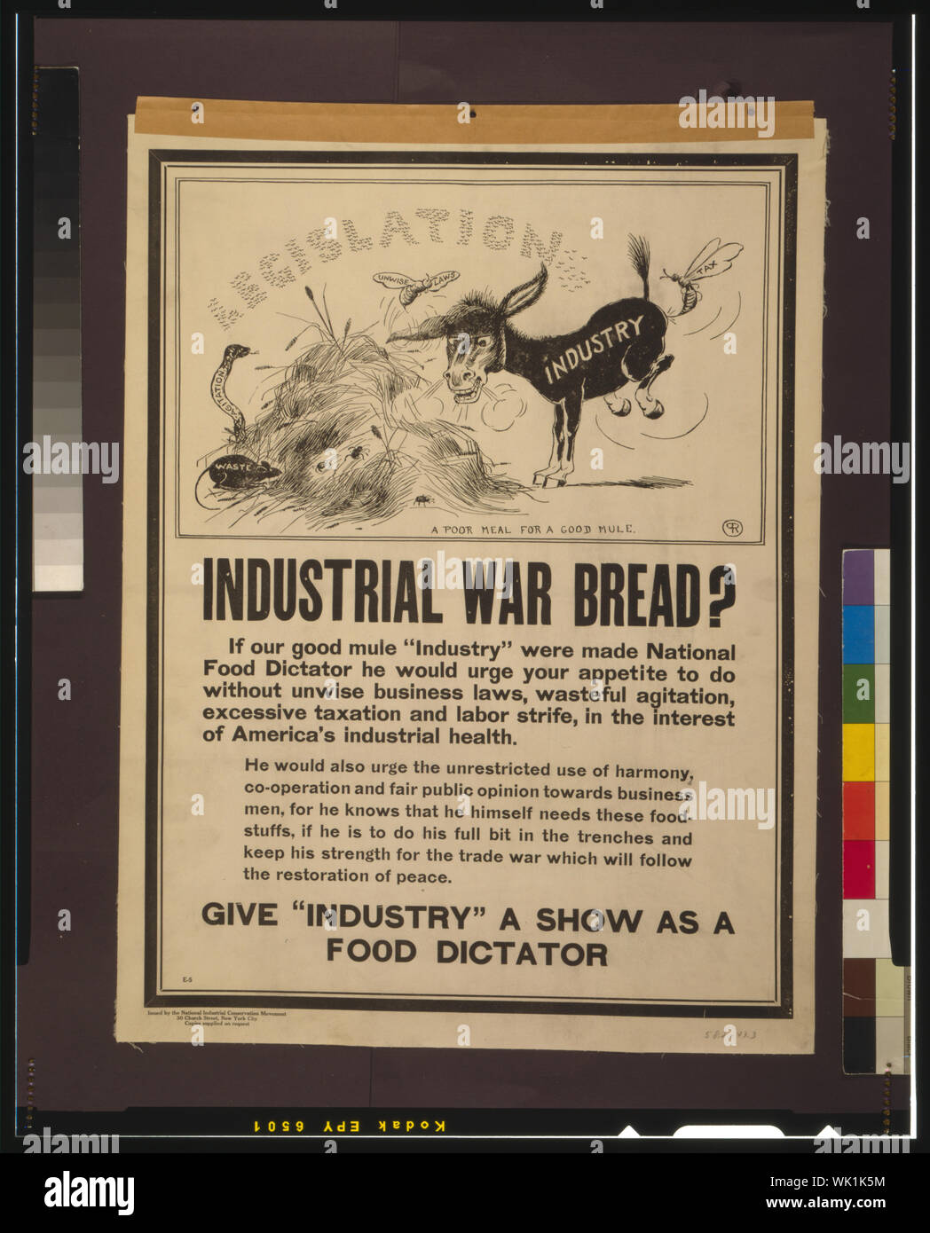 Guerra industriale del pane? Abstract: Poster raffigurante un mulo industria di calci e sbuffare come è disturbato da mosche imprudente leggi, e fiscali, e il suo cibo è infestato da bug, rifiuti di ratto e snake agitazione. Foto Stock