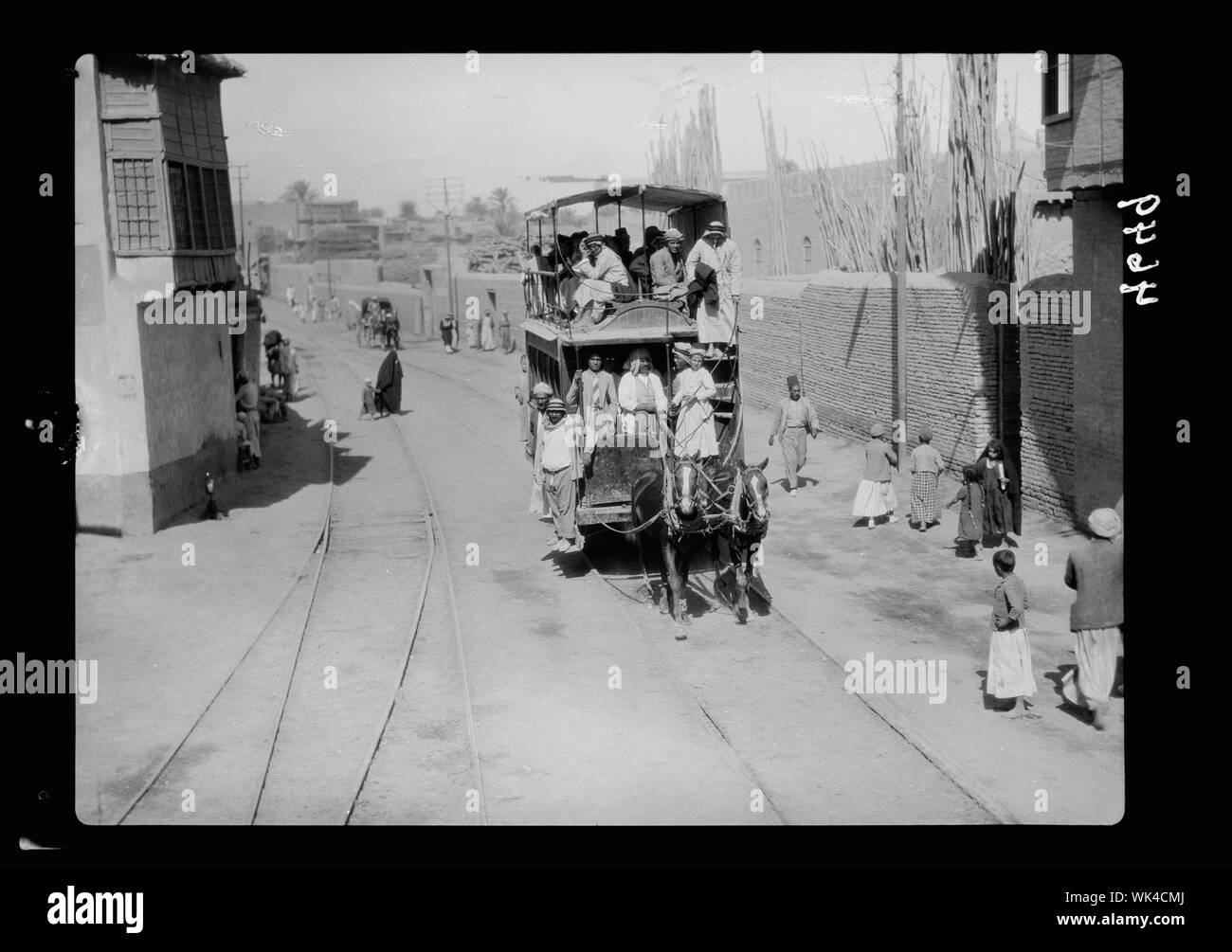 L'Iraq. Kadimain, terza città santa dei musulmani Shite cioè musulmani. Horse tram. Tra Kadimain e a Bagdad Foto Stock
