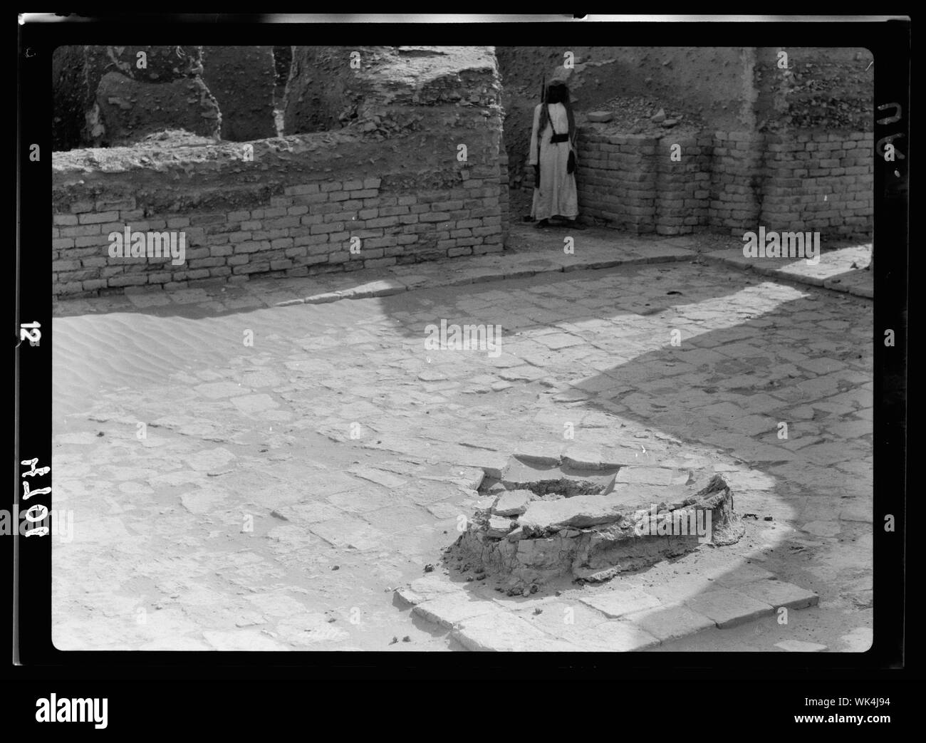 L'Iraq. Ur. (cosiddetto dei Caldei). Invadente neo sepolture babilonese Foto Stock