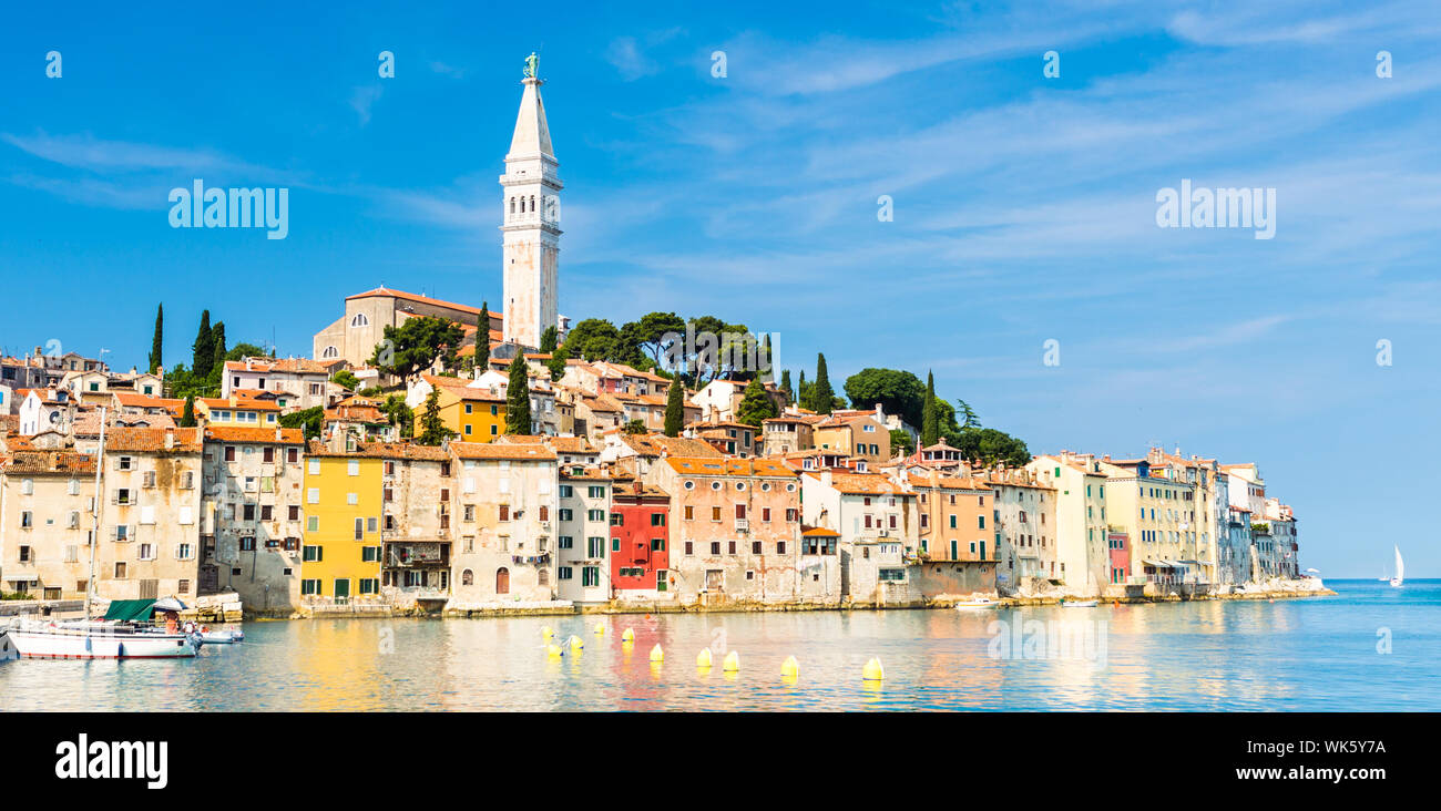 Romantica Rovigno è una città della croazia situata sul Mare Adriatico settentrionale situato sulla costa occidentale della penisola istriana, è una meta turistica molto Foto Stock
