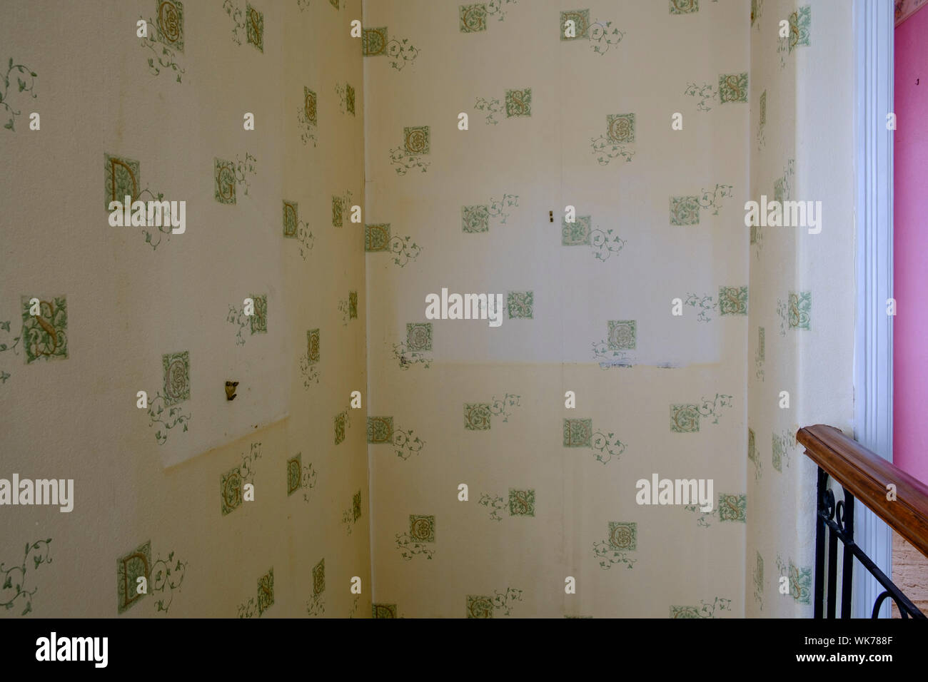 Camera vuota sfondo sporco Foto Stock