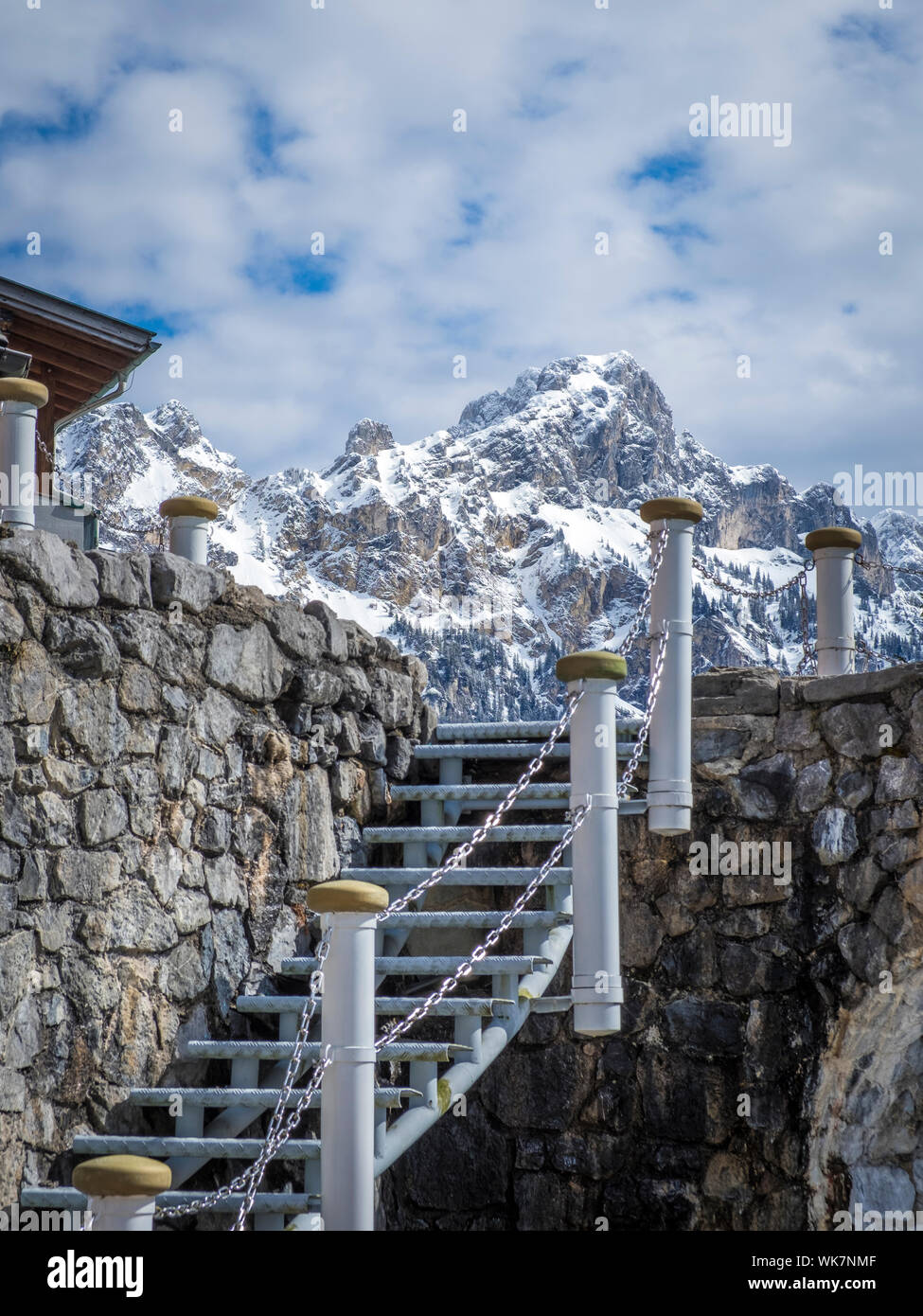 Stiegen zum Himmel in der Tiroler Bergwelt Foto Stock