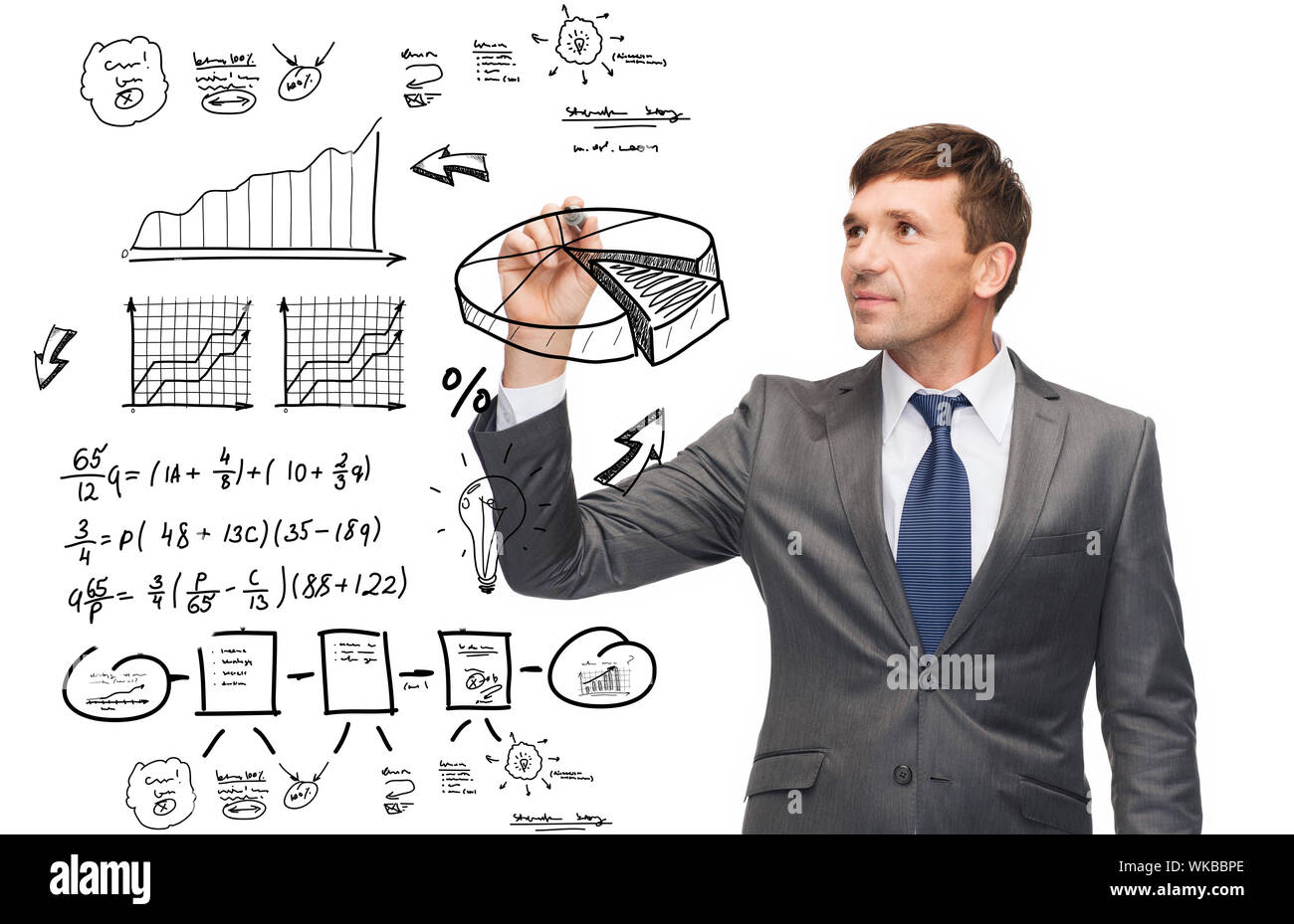 Business, finanze, economia e il concetto di ufficio - attraente buisnessman piano di disegno su schermo virtuale Foto Stock