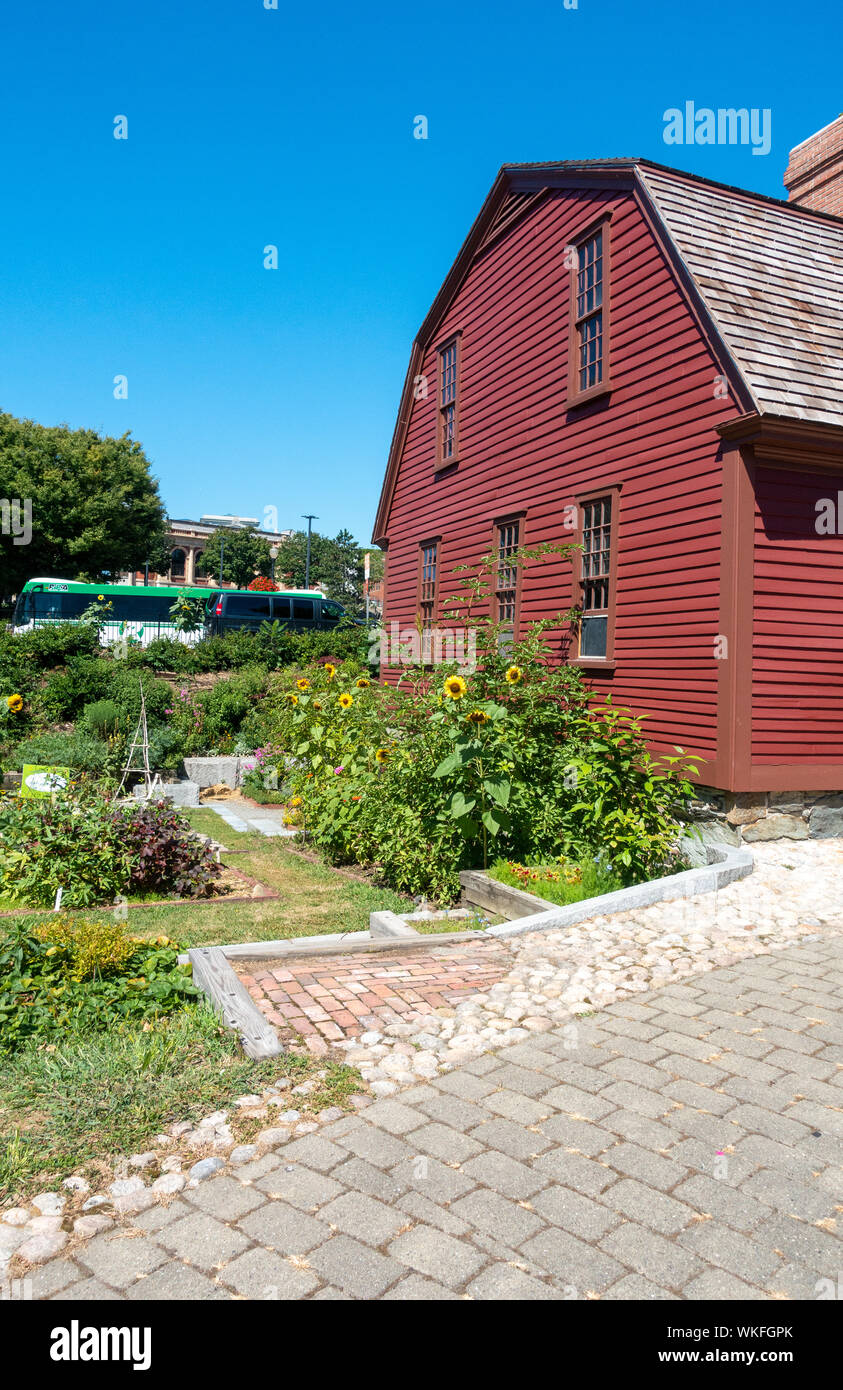 Giardini esterni Sylvanus casa marrone a Slater Mill Sito storico nel Pawtucket, Rhode Island Foto Stock