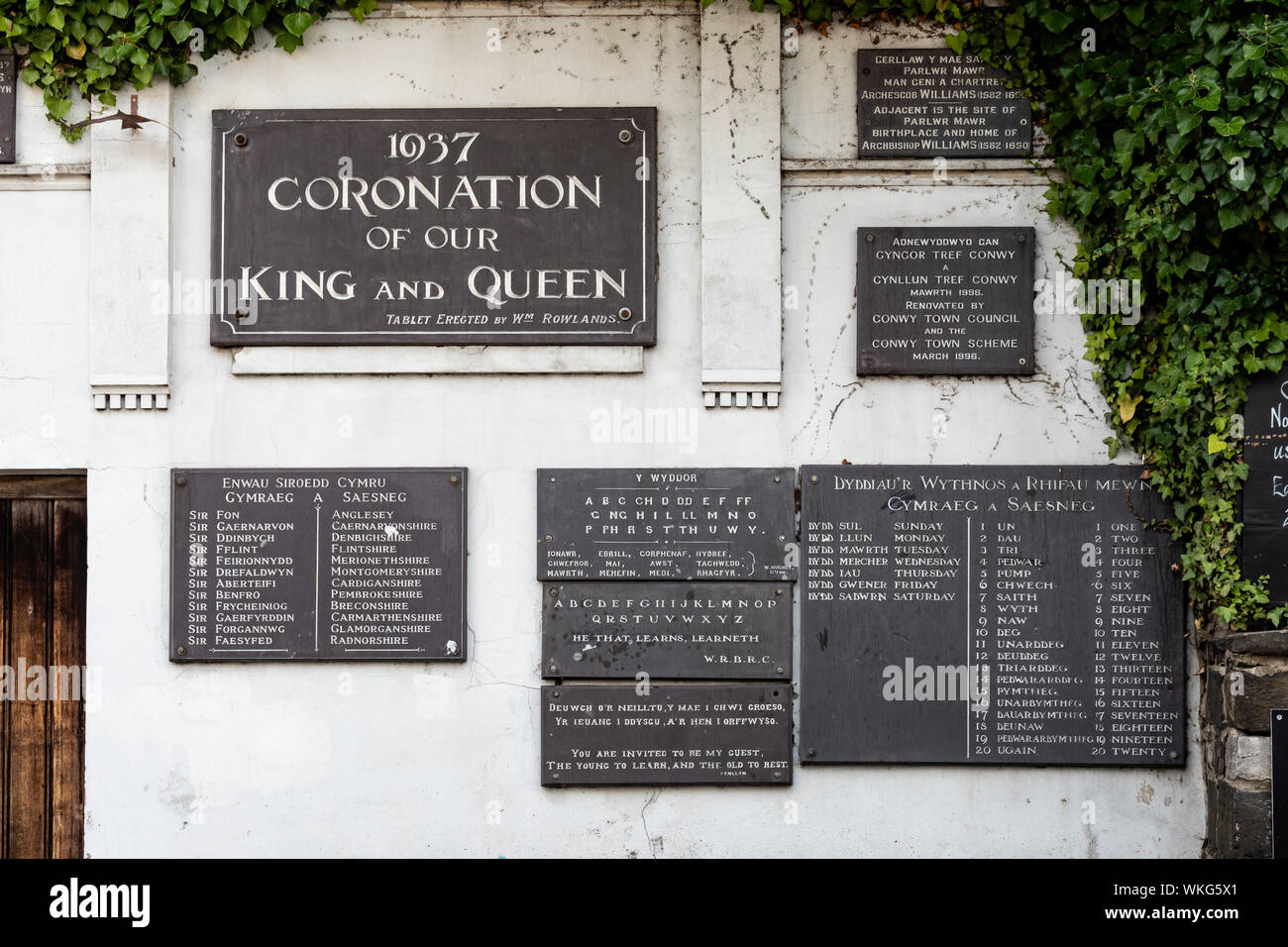 Incoronazione monumento Chapel Street Conwy Wales Foto Stock