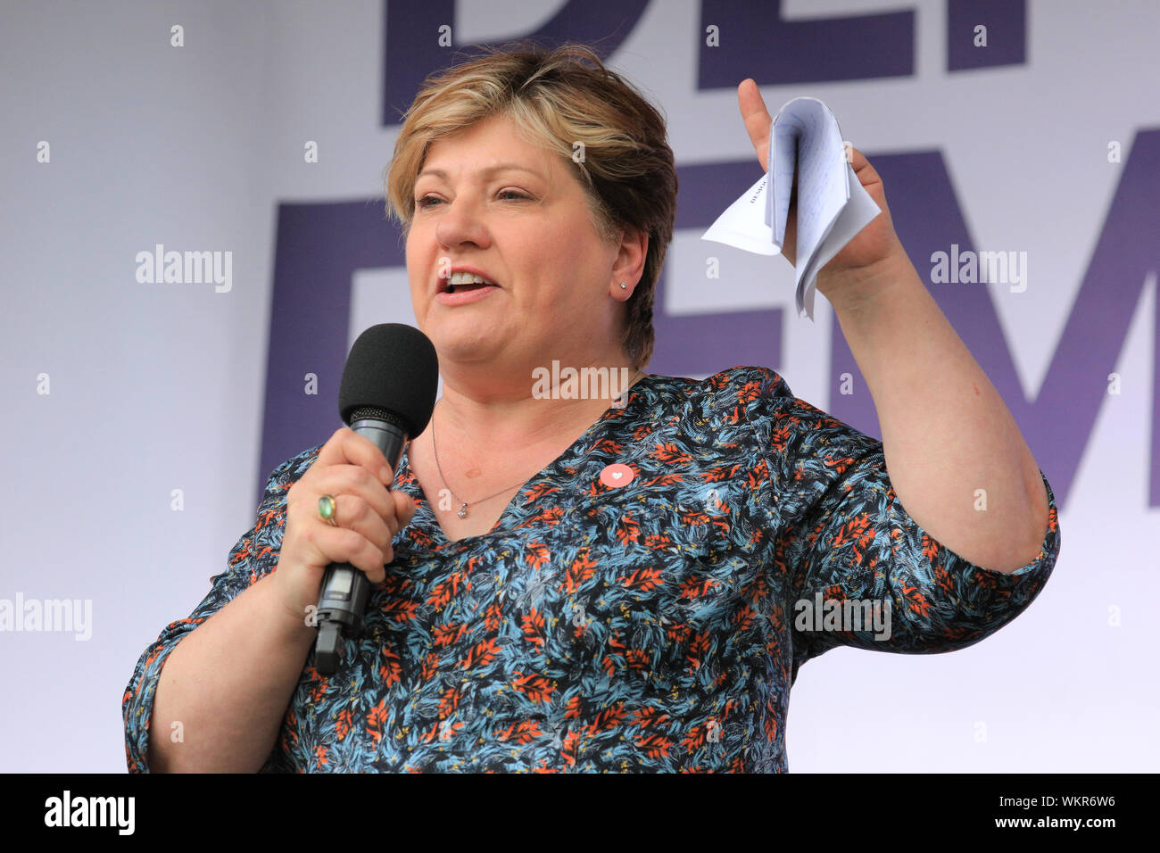 Westminster, Londra, 04 settembre 2019. Emily Thornberry, manodopera bencher anteriore. I politici parlano appassionatamente sul palco. Parla al voto popolare Rally in piazza del Parlamento, Westminster, con lo scopo di ottenere una votazione finale su Brexit. Molti degli oratori di poco dopo il lettore RUSH in Parlamento a votare in un altro round di cruciale Brexit relative decisioni da adottare. Credito: Imageplotter/Alamy Live News Foto Stock