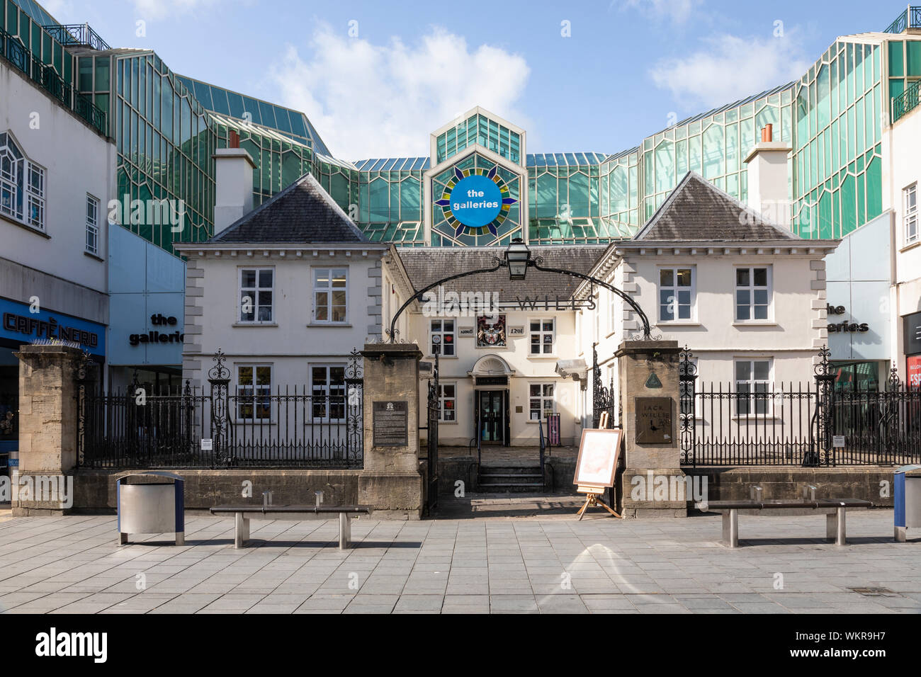 Merchant Taylors' Almshouses, il centro commerciale Galleries, Broadmead, Bristol City Centre, Inghilterra, Regno Unito Foto Stock