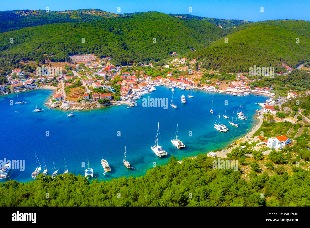 Il pittoresco villaggio di Fiskardo sull'isola di Cefalonia, Grecia Foto Stock