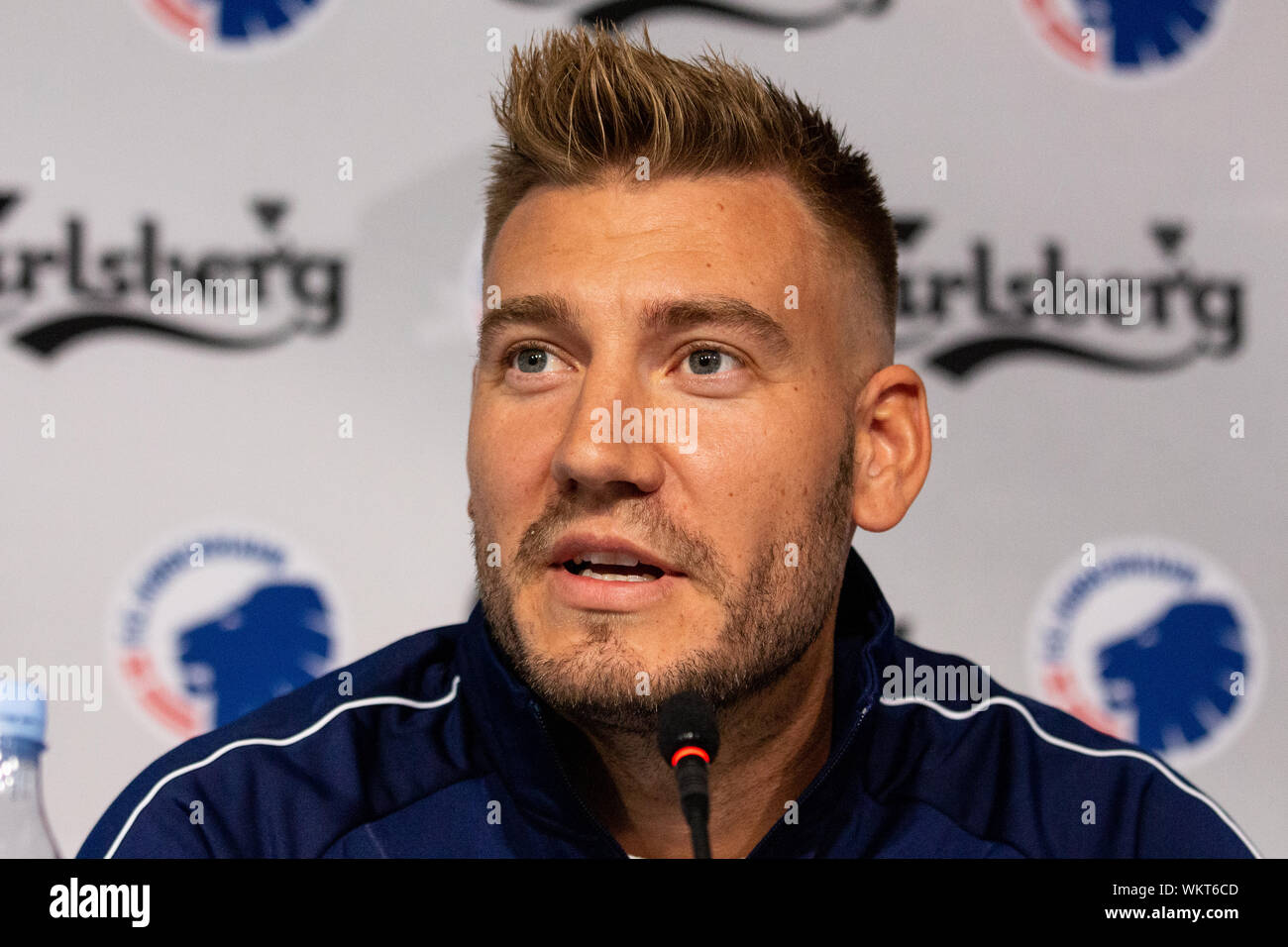 Copenhagen, Danimarca. 4 Sep, 2019. FC Copenhagen hanno firmato Nicklas Bendtner dal norvegese champions Rosenborg BK su un accordo fino alla fine dell'anno. Qui Bendtner è visto alla conferenza stampa a Telia Parken di Copenaghen. (Photo credit: Gonzales foto/Alamy Live News Foto Stock