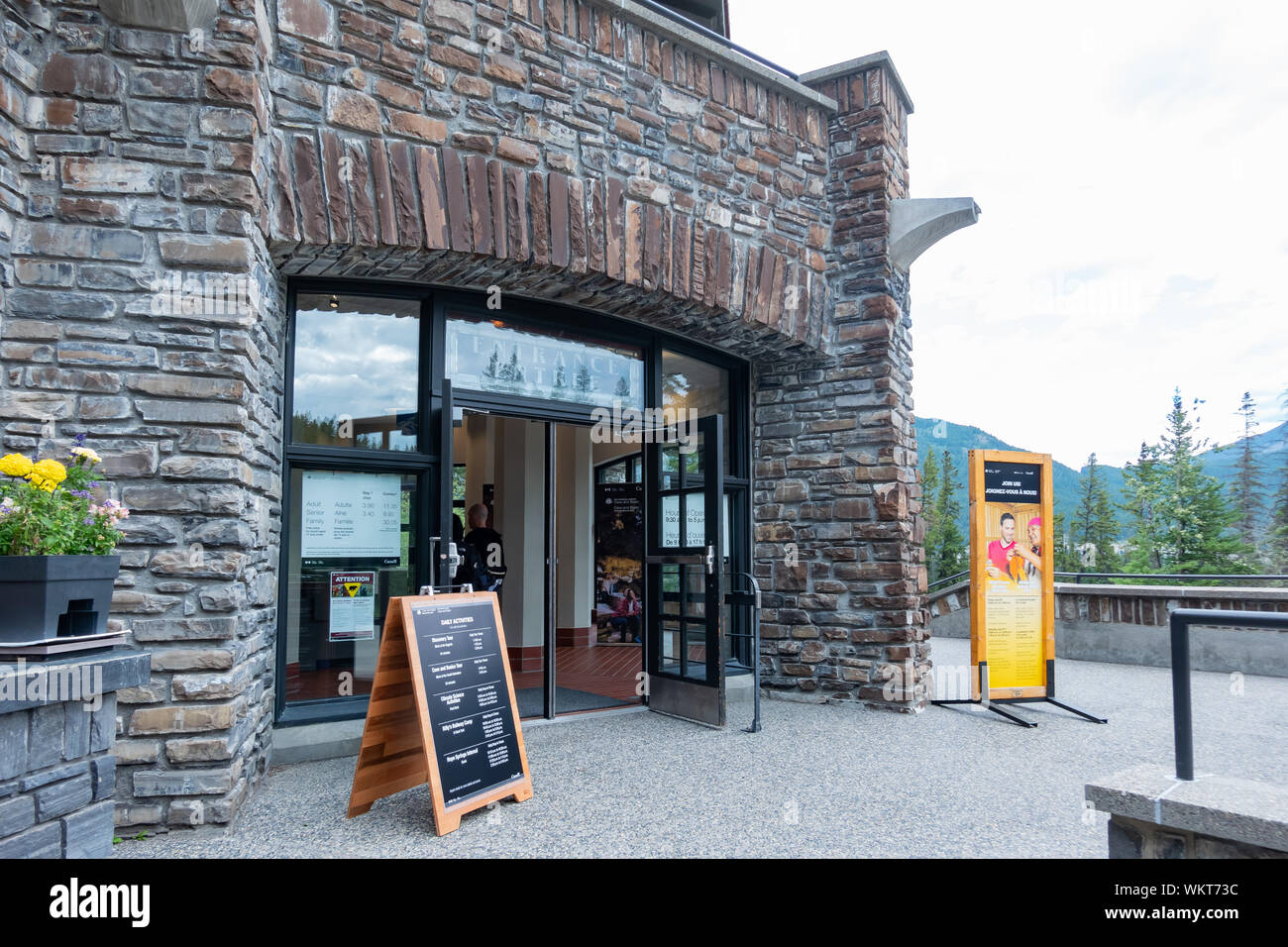 Banff, Lug 26: Centro Visitatori della grotta e Basin National Historic Site il Lug 26, 2019 a Banff, Canada Foto Stock