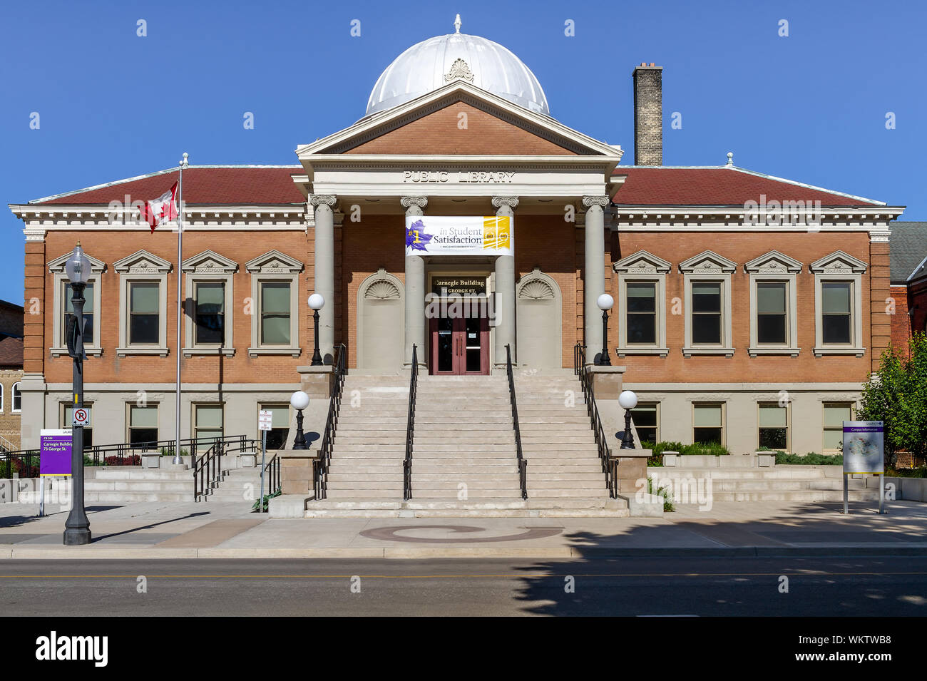 Brantford, Ontario, Canada - 11 Giugno 2018: Il vecchio Carnigie Library (1904), ora la Wilfrid Laurier University - Campus Brantford, 73 George Street, Foto Stock