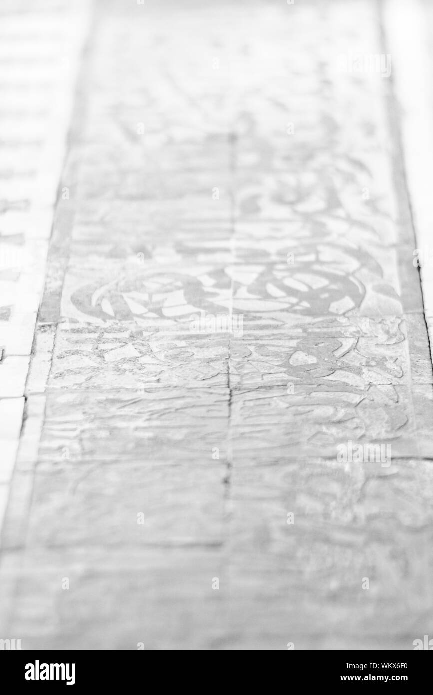 Arhitectural dettaglio sull'Oriental Palace ingresso in Marrakech, Marocco Foto Stock