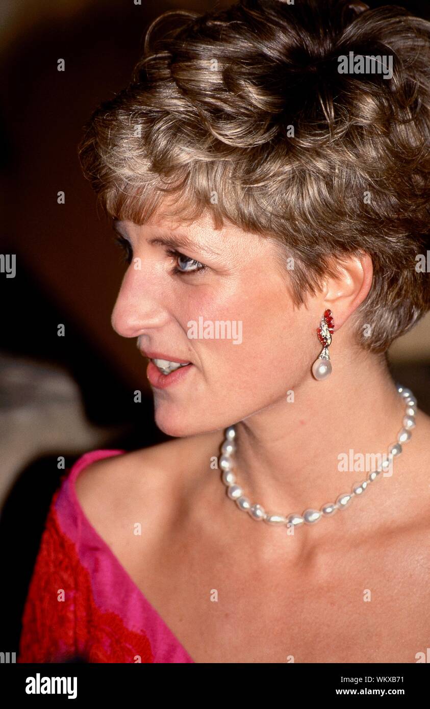 La principessa Diana, Presidente, Royal Marsden Hospital, frequentato "gioia al mondo", Natale carol concerto, Royal Albert Hall di Londra. Regno Unito Foto Stock