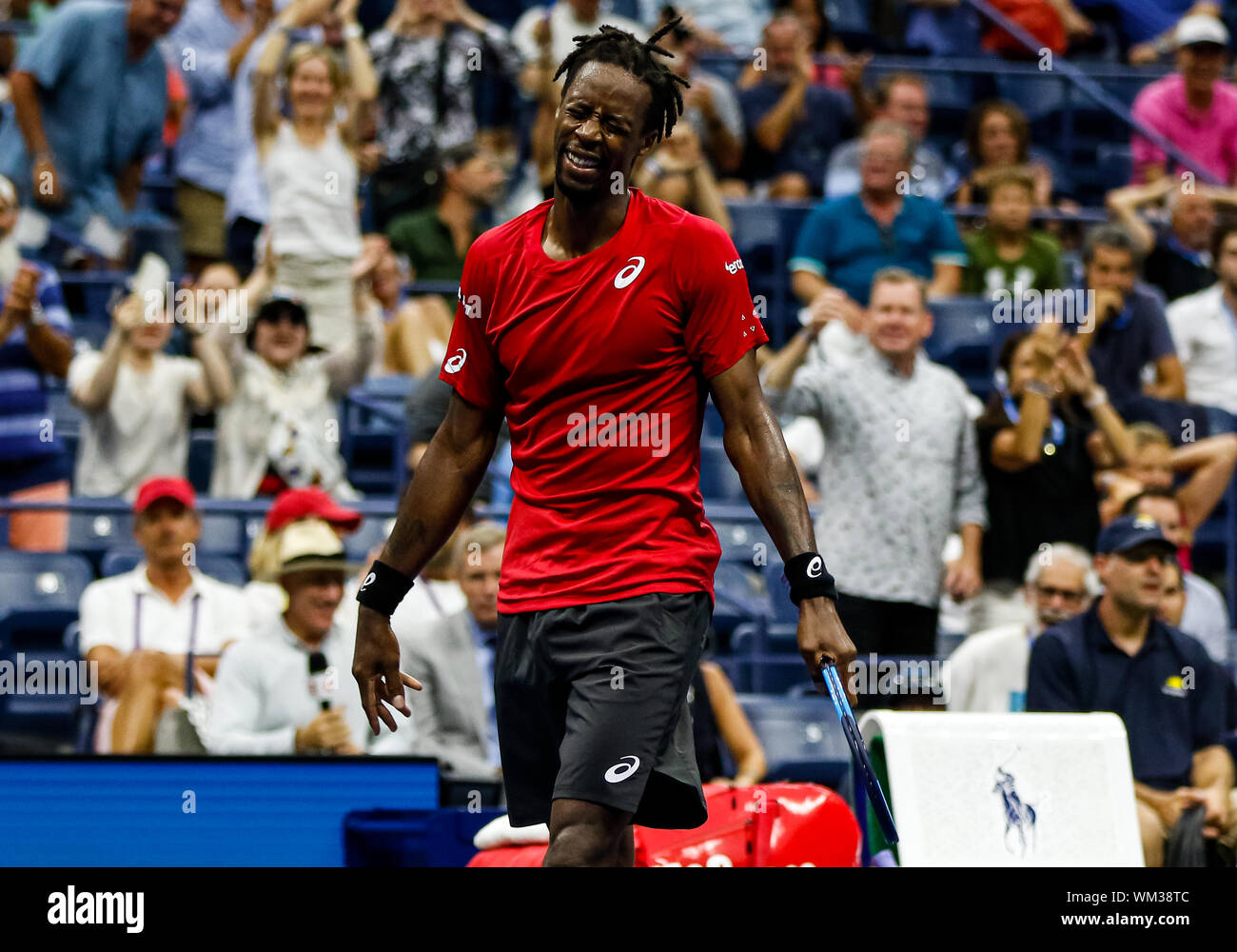 New York, Stati Uniti d'America. 04 Sep, 2019. Gael Monfils di Francia durante la sua partita contro Matteo Berrettini di Italia a Arthur Ashe Stadium dell'USTA Billie Jean King National Tennis Center on September 04, 2019 in New York City Credit: Indipendente Agenzia fotografica/Alamy Live News Foto Stock