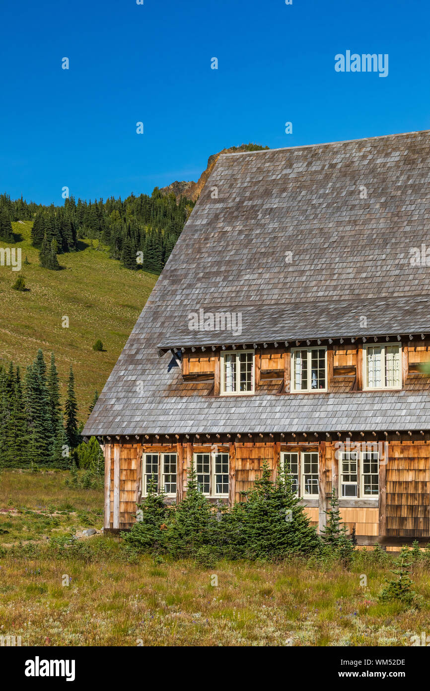 Rustico giorno Sunrise Lodge in Mount Rainier National Park, nello Stato di Washington, USA Foto Stock