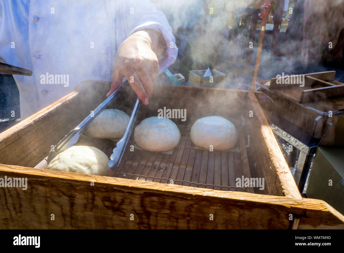 Nikuman - focaccine giapponesi al vapore, cibo di strada a Kyoto, Giappone Foto Stock