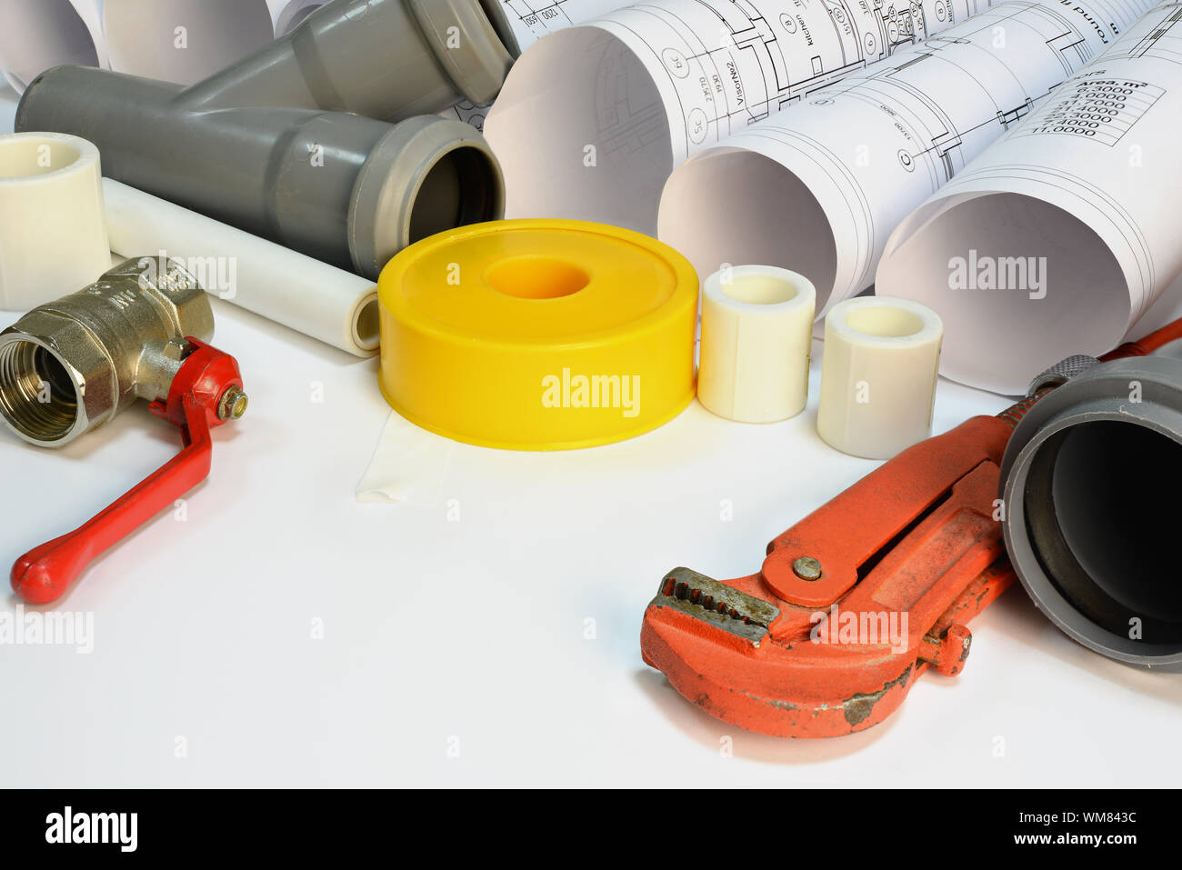 Rulli di stiro, gas chiave, raccordi, raccordo a Y, valvola a sfera, tubo di scarico, idraulico il nastro Foto Stock