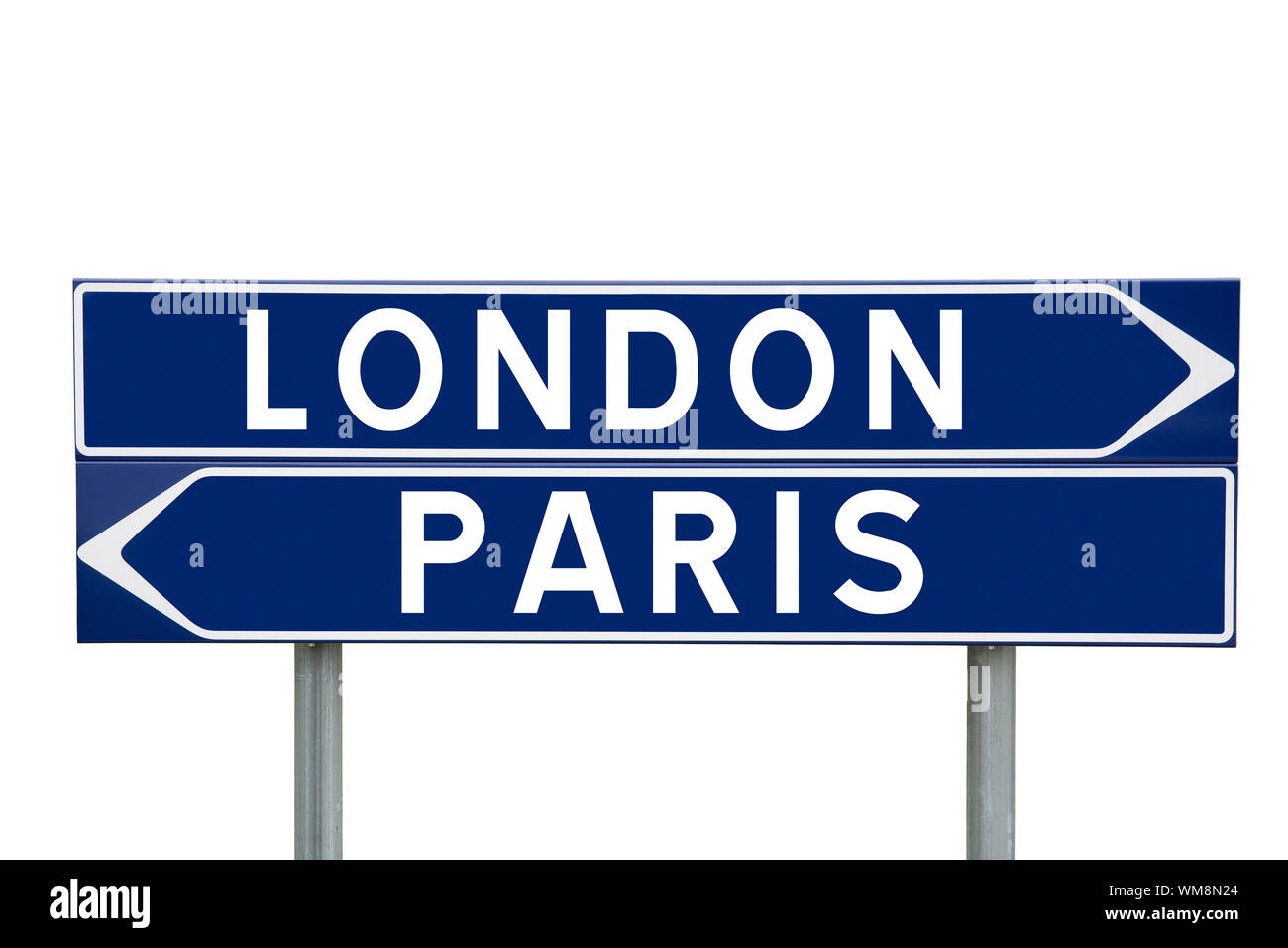 Direzione blu segni con scelta tra Londra o Parigi isolati su sfondo bianco Foto Stock