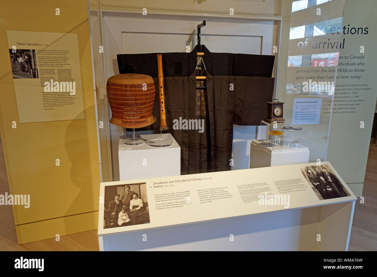 Storico immigrato giapponese artefatti a display il Nikkei National Museum & Cultural Center in Burnaby, Vancouver, BC, Canada Foto Stock
