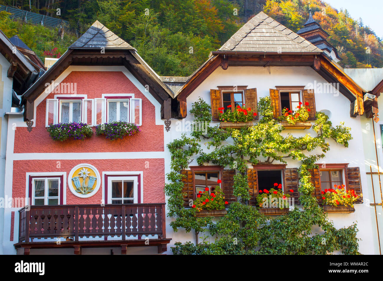 Gli edifici colorati di Hallstatt, Austria Foto Stock