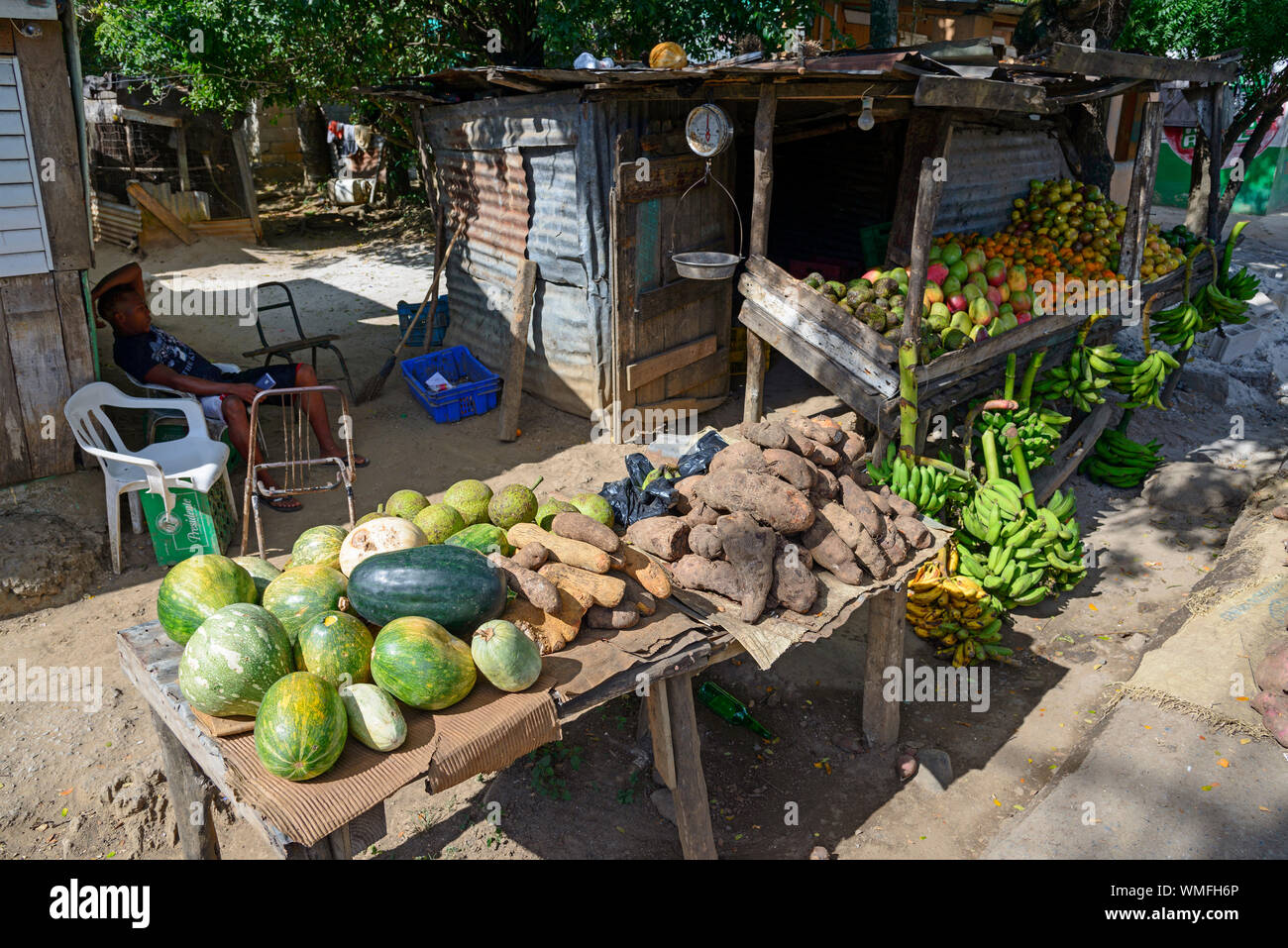 Frutta stand nei pressi di El Seibo, Repubblica Dominicana, Caraibi, America Foto Stock