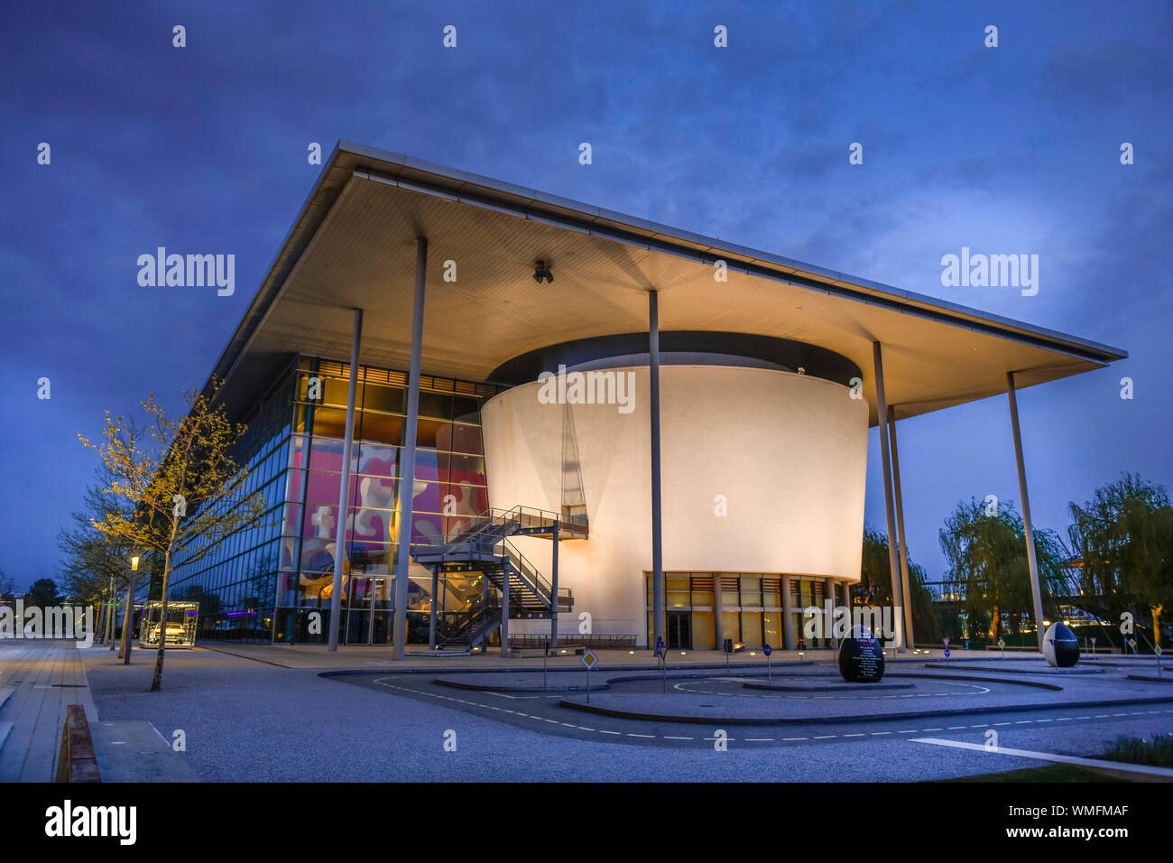 Konzernforum, VW Autostadt, Wolfsburg, Niedersachsen, Deutschland Foto Stock