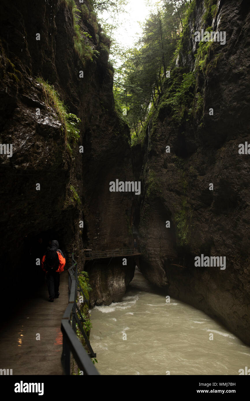 La Gola di Aare a Meiringen, Svizzera. Il fiume Aare, scavato nel calcare durante l'era glaciale, crea questa gola nella regione dell'Oberland Bernese. Foto Stock