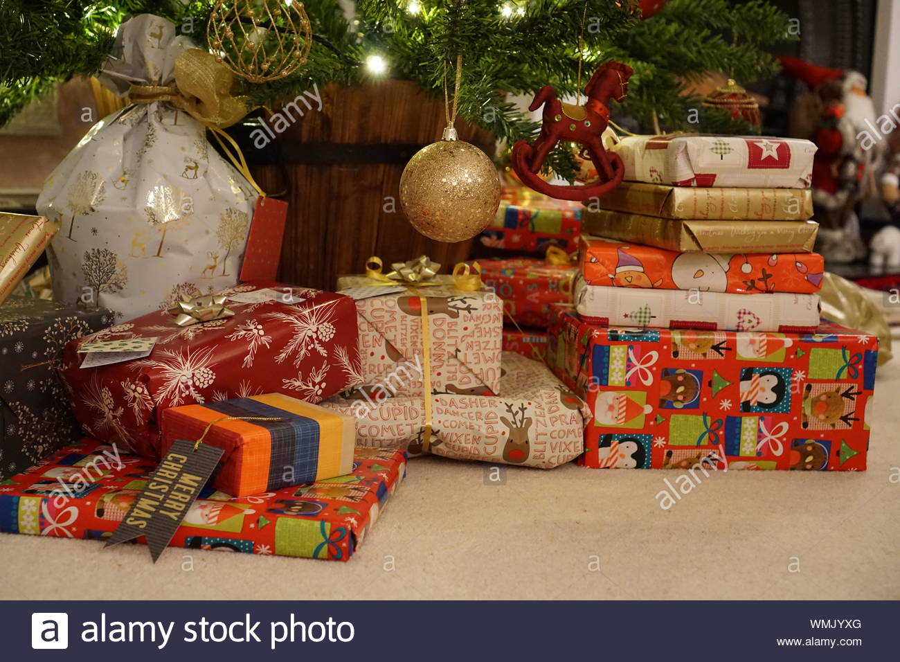 Stock Regali Di Natale.Close Up Di Regali Di Natale Foto Stock Alamy