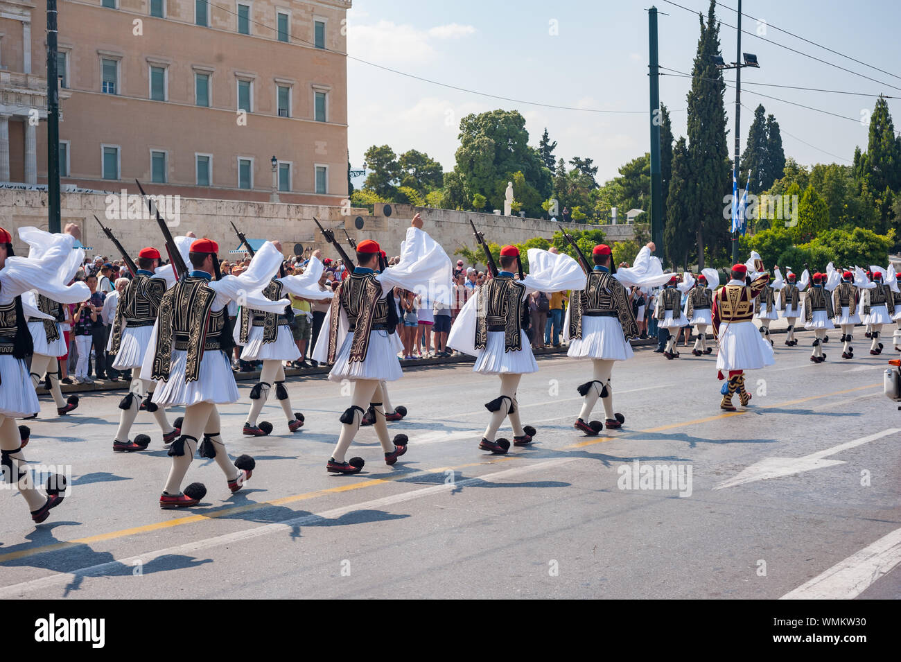 Sfilata di soldati in piazza Syntagma, Atene Grecia Foto Stock