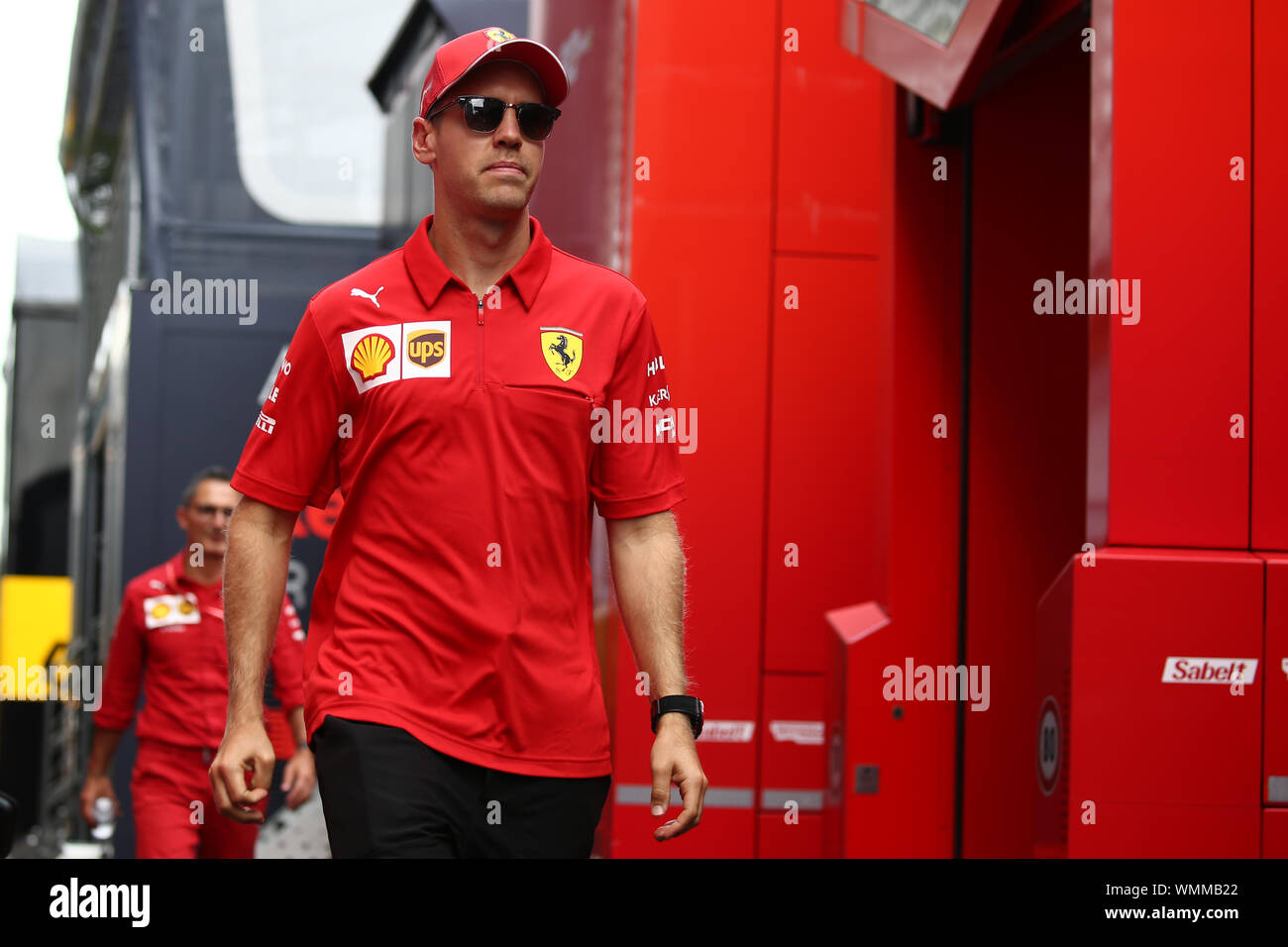 Monza, Italia. 05 Sep, 2019. Monza, Italia. 5 settembre. Formula 1 Gran Premio d'Italia. Sebastian Vettel della Scuderia Ferrari nel paddock durante il Gran Premio di Italia di F1 Credito: Marco Canoniero/Alamy Live News Foto Stock