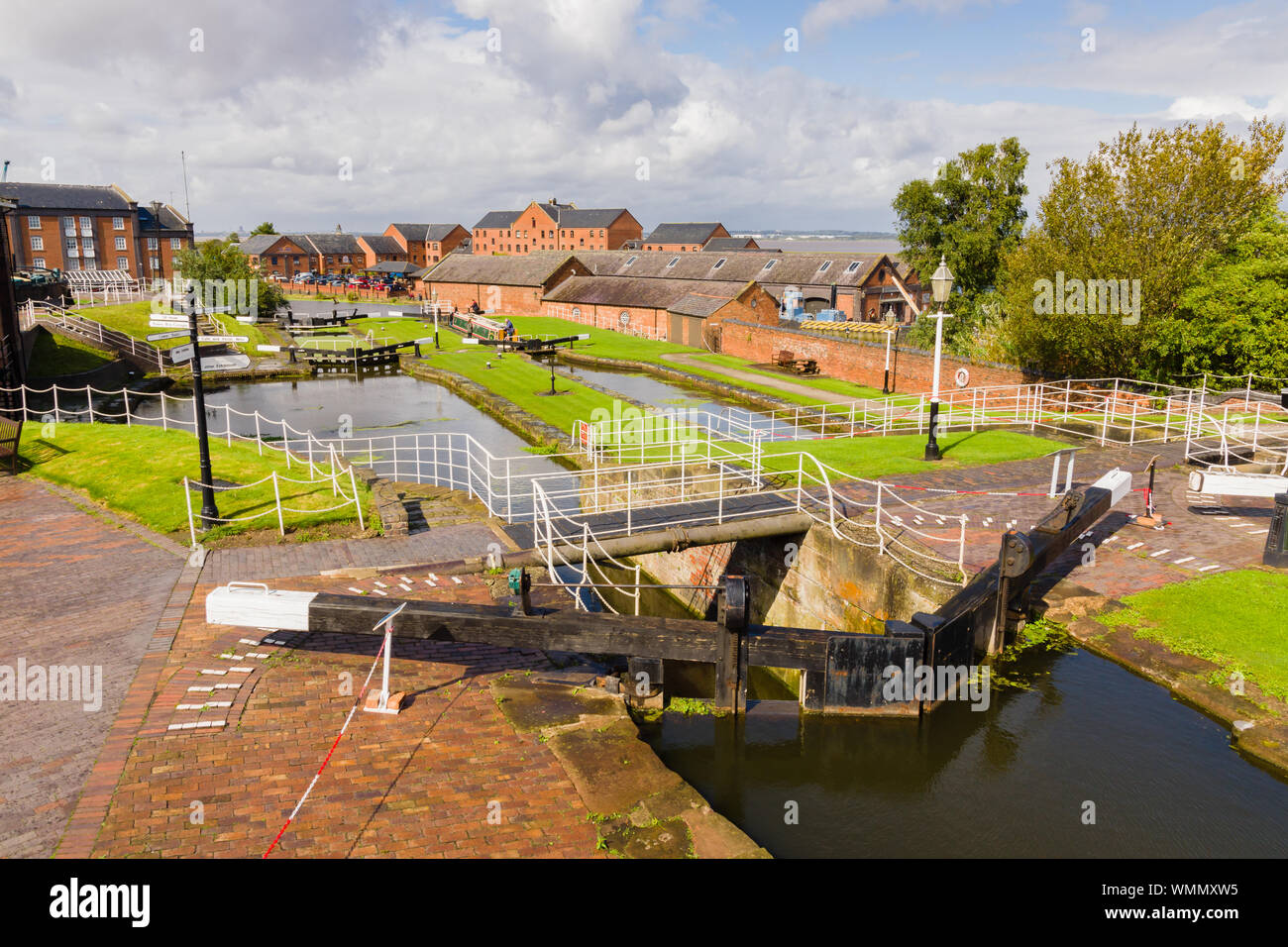 Cancelli di blocco presso il National Waterways Museum in Shropshire Union Canal in Ellesmere Port dove la rete delle vie navigabili si connette a Manchest Foto Stock