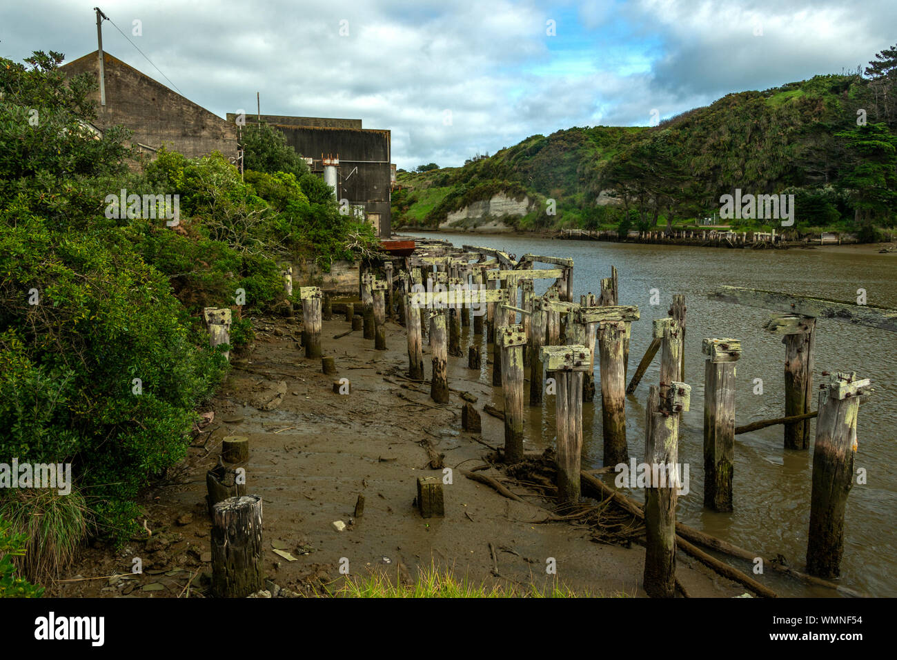 Le rovine di un inizio di fabbrica di formaggio a Patea nell'Isola del nord della Nuova Zelanda. Foto Stock