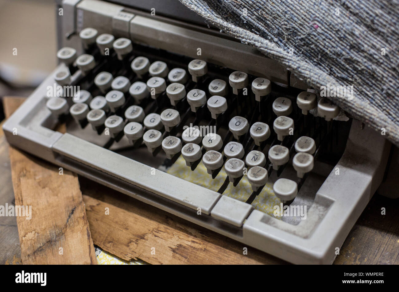 Emeroteca hanno un sacco di olds quotidiani Foto Stock