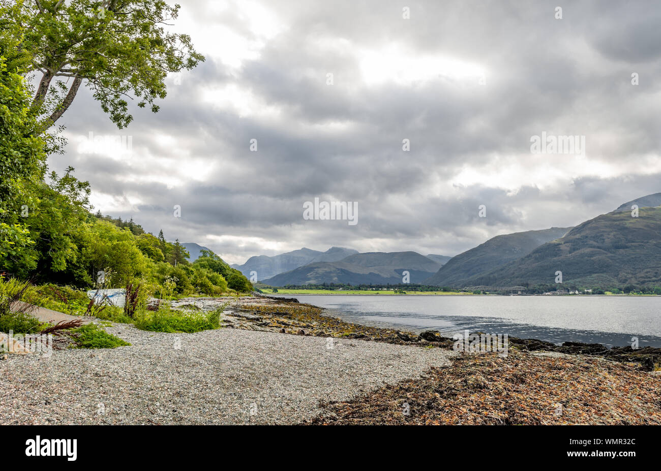 Loch Linnhe paesaggio, nelle highlands scozzesi. Loch Linnhe è un un mare loch sulla costa ovest della Scozia. Foto Stock