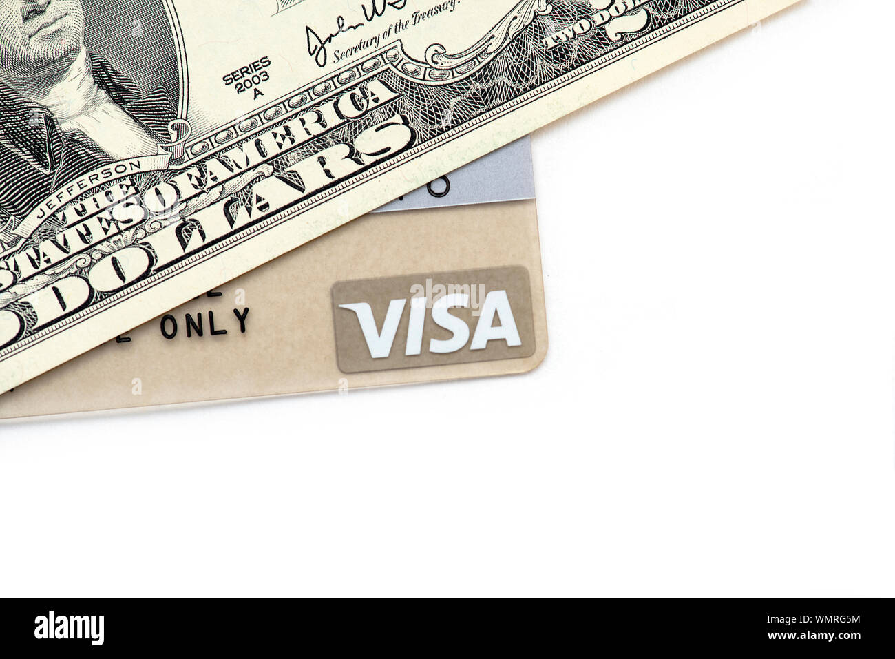 Berlino - Sep 04: carta di credito Visa con il logo Visa isolati su sfondo bianco la concezione di business foto di Berlino del settembre 04. 2019 in Germania Foto Stock