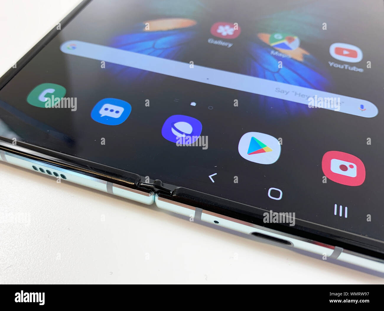 La versione aggiornata di Samsung Galaxy piega, che sta andando in vendita nel Regno Unito il 18 settembre. Il nuovo dispositivo è stato mostrato-off presso l'IFA technology trade show di Berlino. Foto Stock