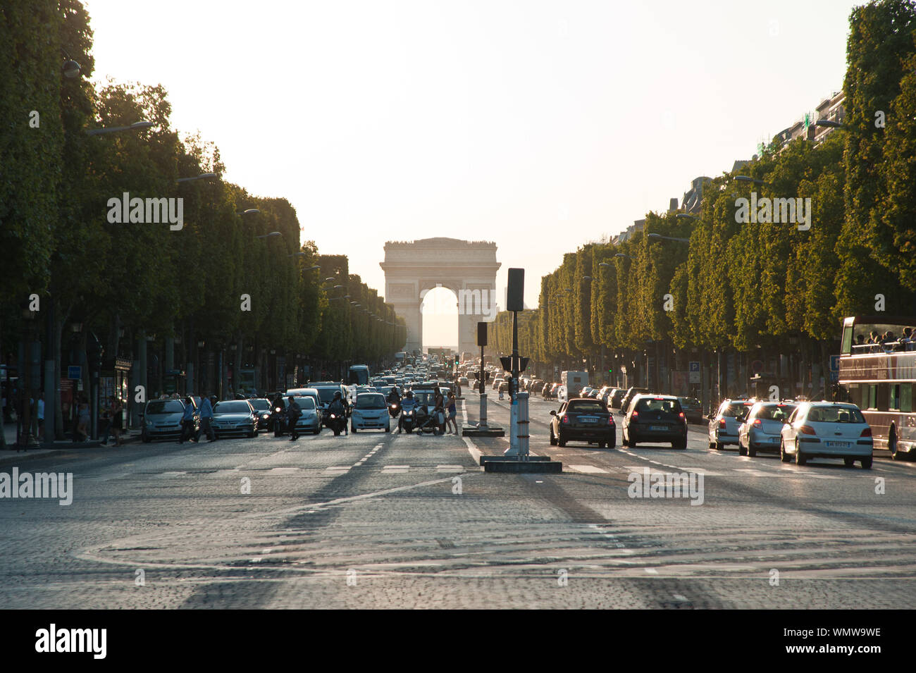 Parigi, Avenue des Champs Elysées Foto Stock