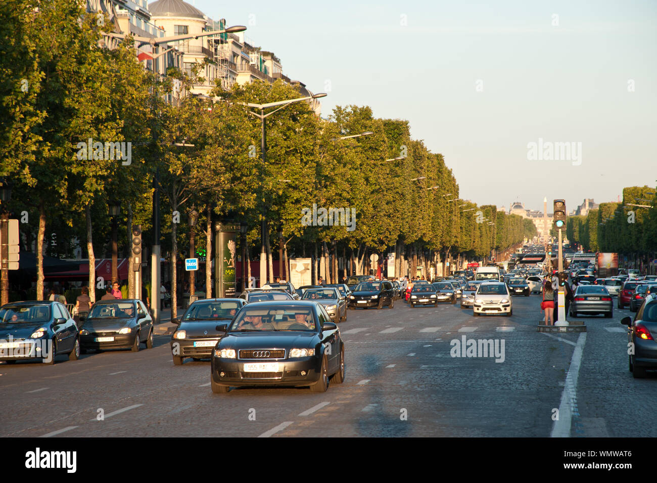 Parigi, Avenue des Champs Elysées Foto Stock