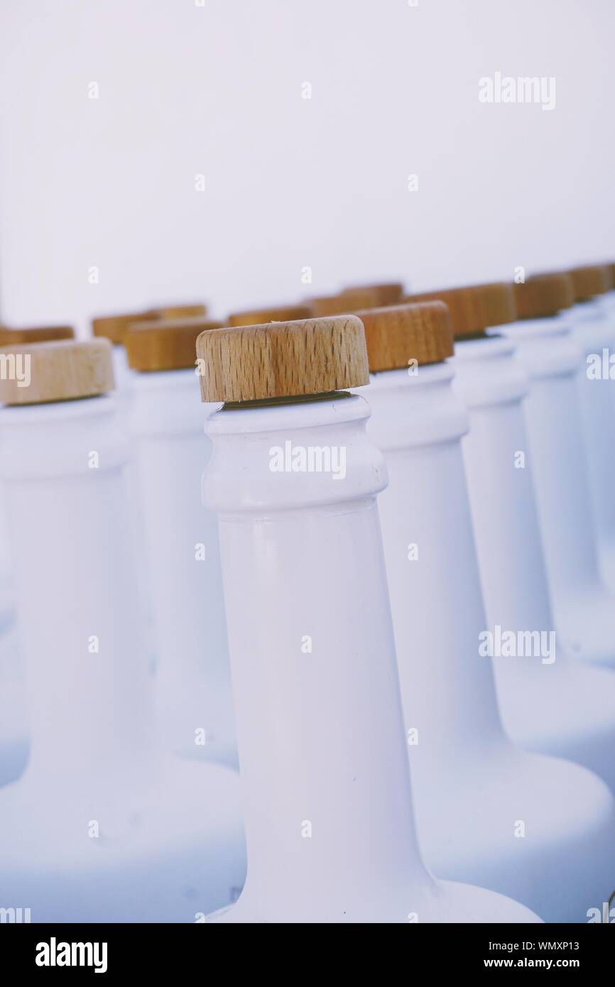 Bottiglie Con Tappi Di Sughero Immagini e Fotos Stock - Alamy