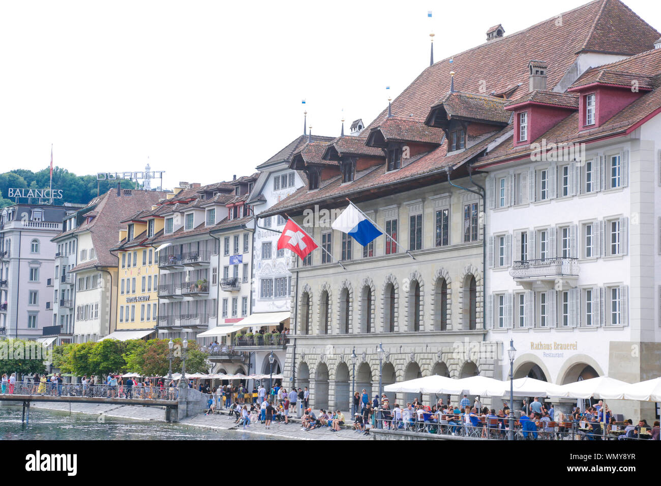 Lucerna, città svizzera sul lago, in una giornata torbida Foto Stock
