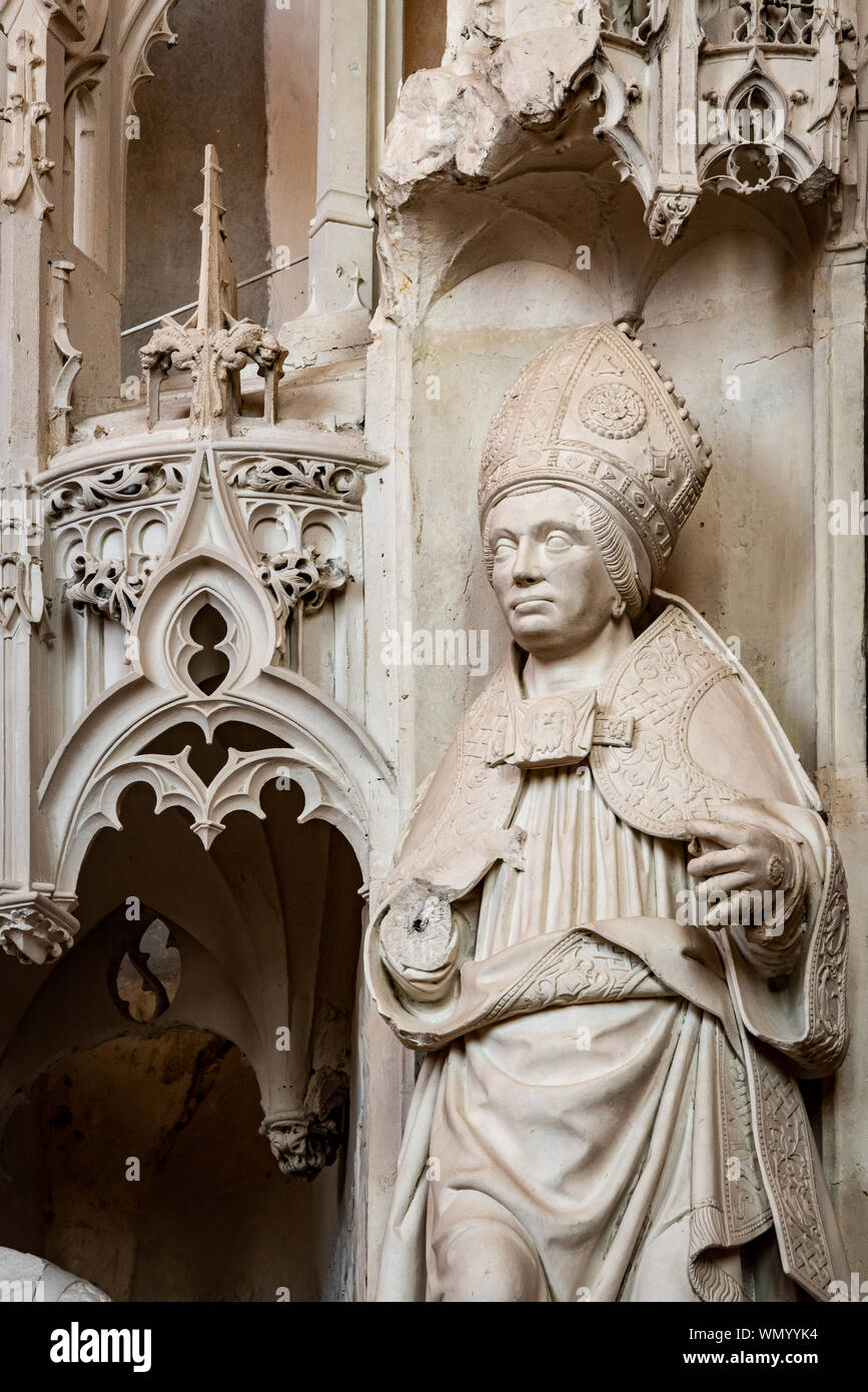 Il vescovo Dettaglio, Coro enclosure, la cattedrale di Chartres Foto Stock