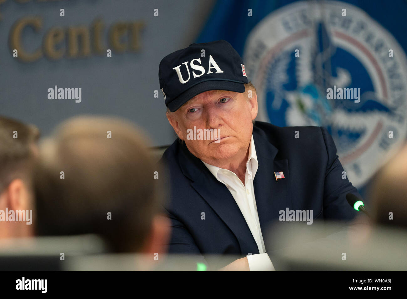 Stati Uniti Presidente Donald Trump presso la Federal Emergency Management Agency (FEMA) per un briefing in materia di uragano Dorian il 1 settembre 2019. (USA) Foto Stock