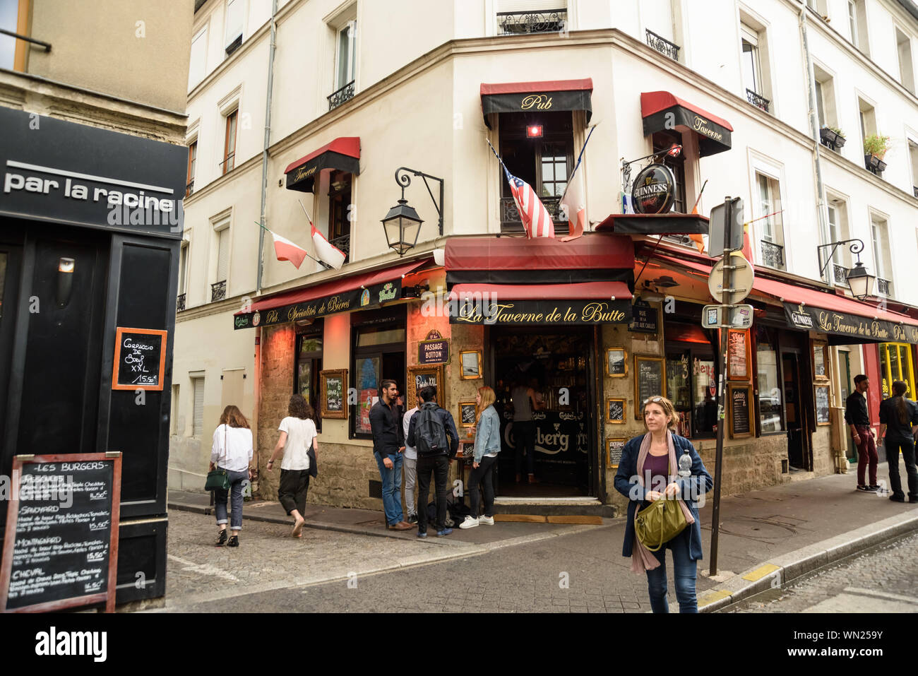 Butte aux Cailles ist der Name eines Hügels (franz. butte) a Parigi. Er liegt im 13. Arrondissement. Dieses unweit der Place d'Italie gelegene frühere Foto Stock