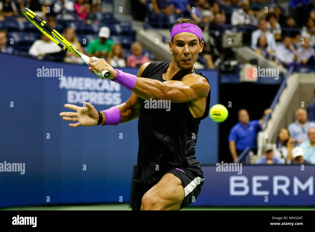 New York, Stati Uniti d'America. 04 Sep, 2019. Rafael Nadal di Spagna durante i suoi Uomini Singoli Quarti di finale match contro Diego Schwartzman Argentina sul giorno dieci del 2019 US Open al USTA Billie Jean King National Tennis Center on September 04, 2019 in Queens borough di New York City. Credit: Indipendente Agenzia fotografica/Alamy Live News Foto Stock