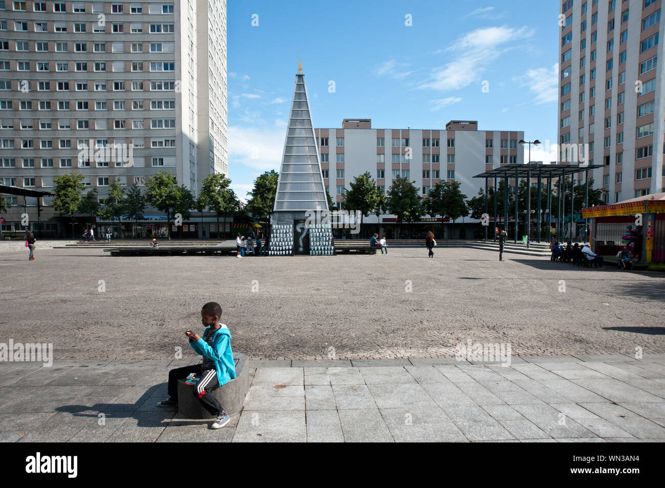 Parigi, Place des Fetes Foto Stock